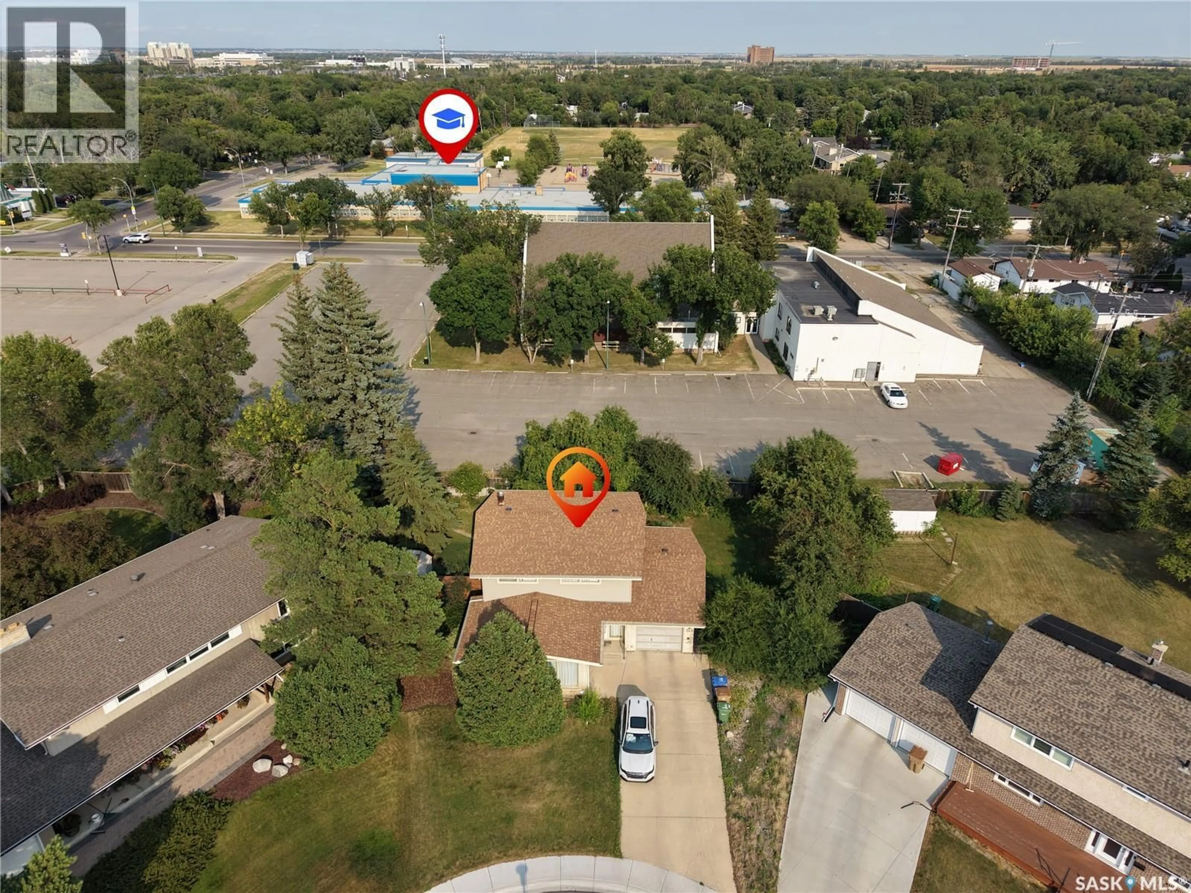 A pic from outside/outdoor area/front of a property/back of a property/a pic from drone, street for 145 MAYFAIR CRESCENT, Regina Saskatchewan S4S4J1