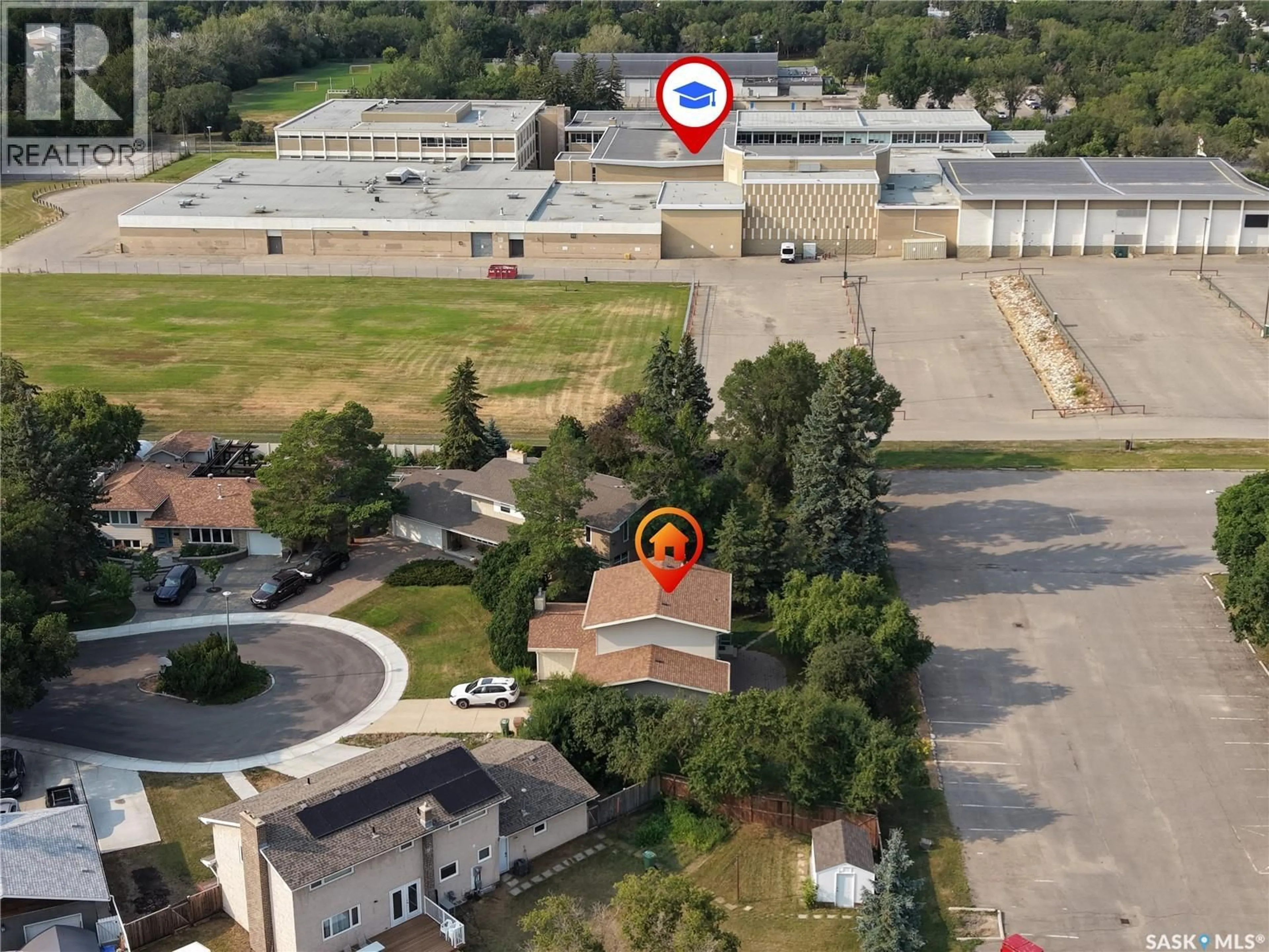 A pic from outside/outdoor area/front of a property/back of a property/a pic from drone, building for 145 MAYFAIR CRESCENT, Regina Saskatchewan S4S4J1