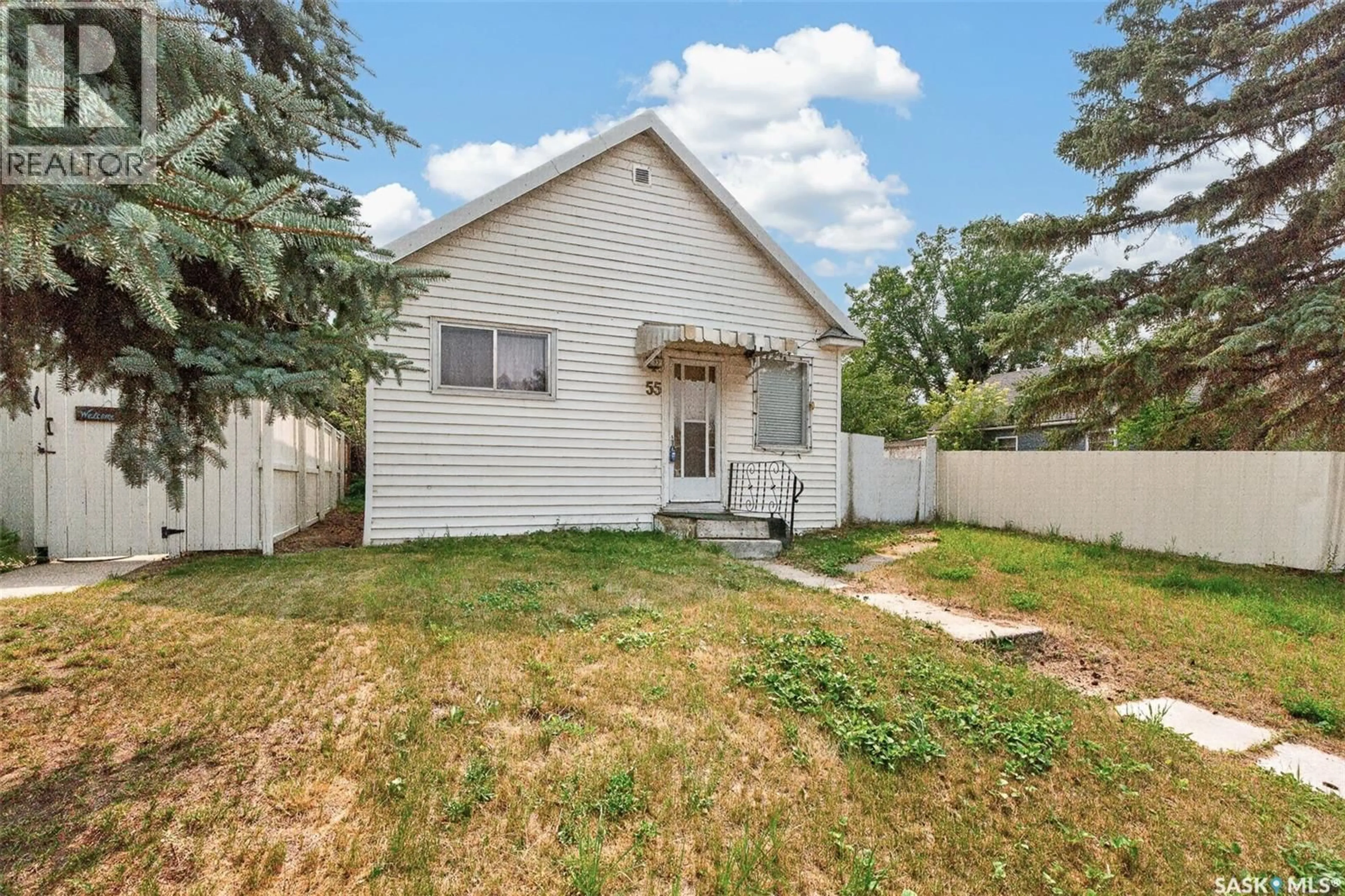 A pic from outside/outdoor area/front of a property/back of a property/a pic from drone, street for 55 IROQUOIS STREET W, Moose Jaw Saskatchewan S6H5A4