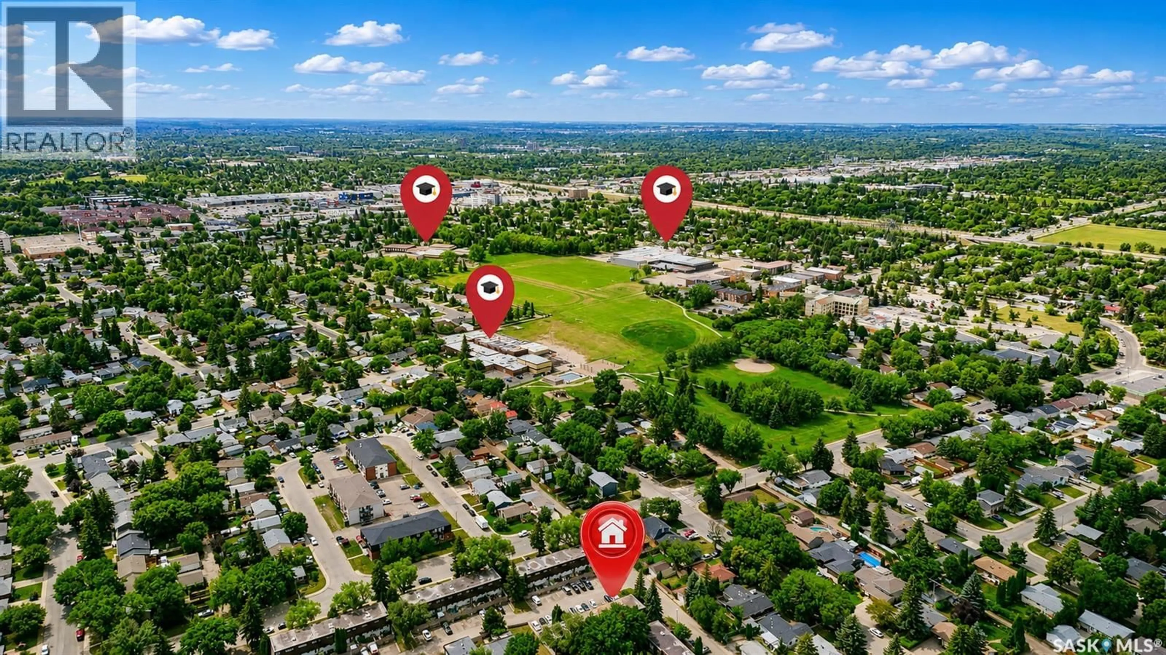 A pic from outside/outdoor area/front of a property/back of a property/a pic from drone, street for 43 120 ACADIA DRIVE, Saskatoon Saskatchewan S7H3V2