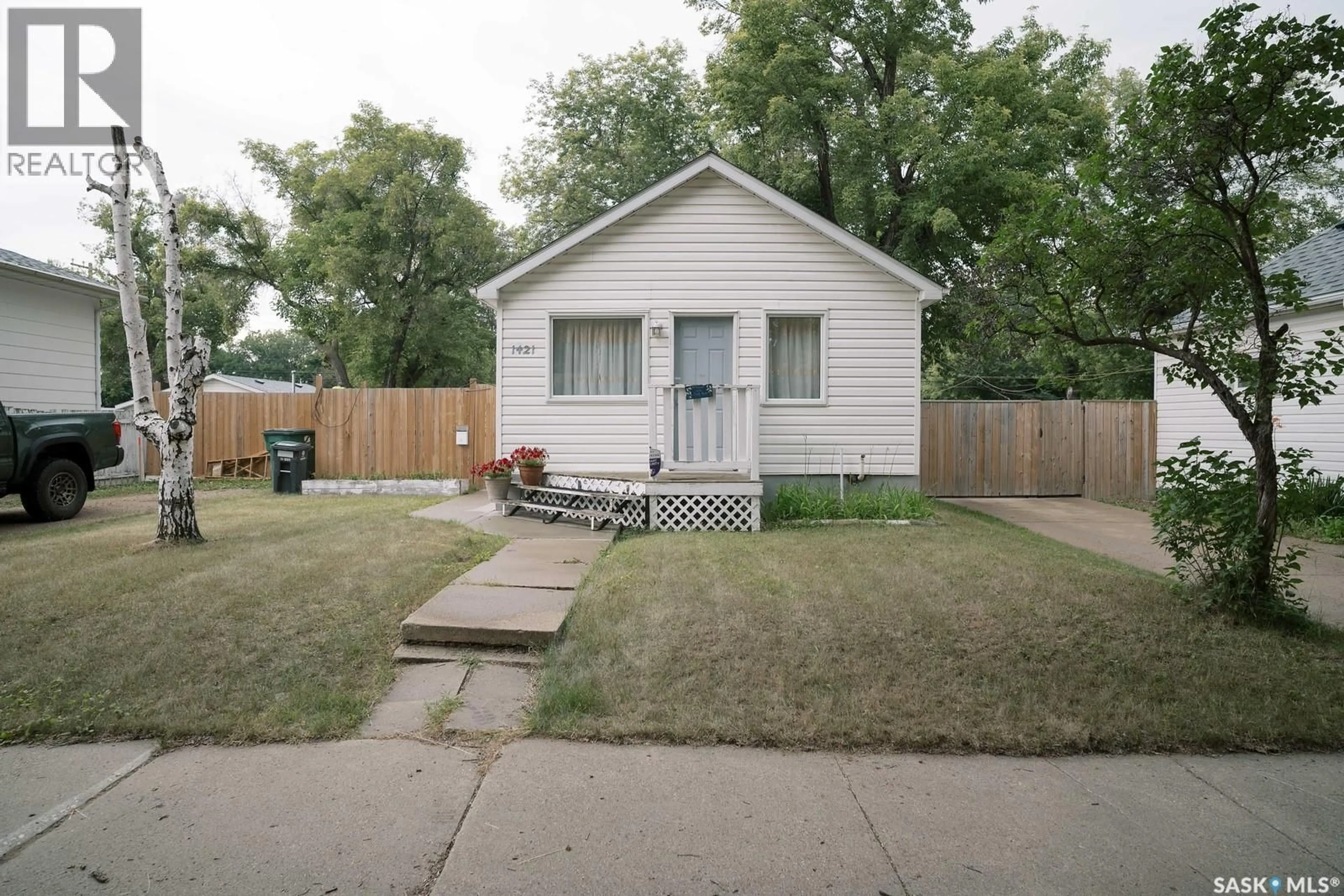 Unknown for 1421 H AVENUE, Saskatoon Saskatchewan S7L2E5