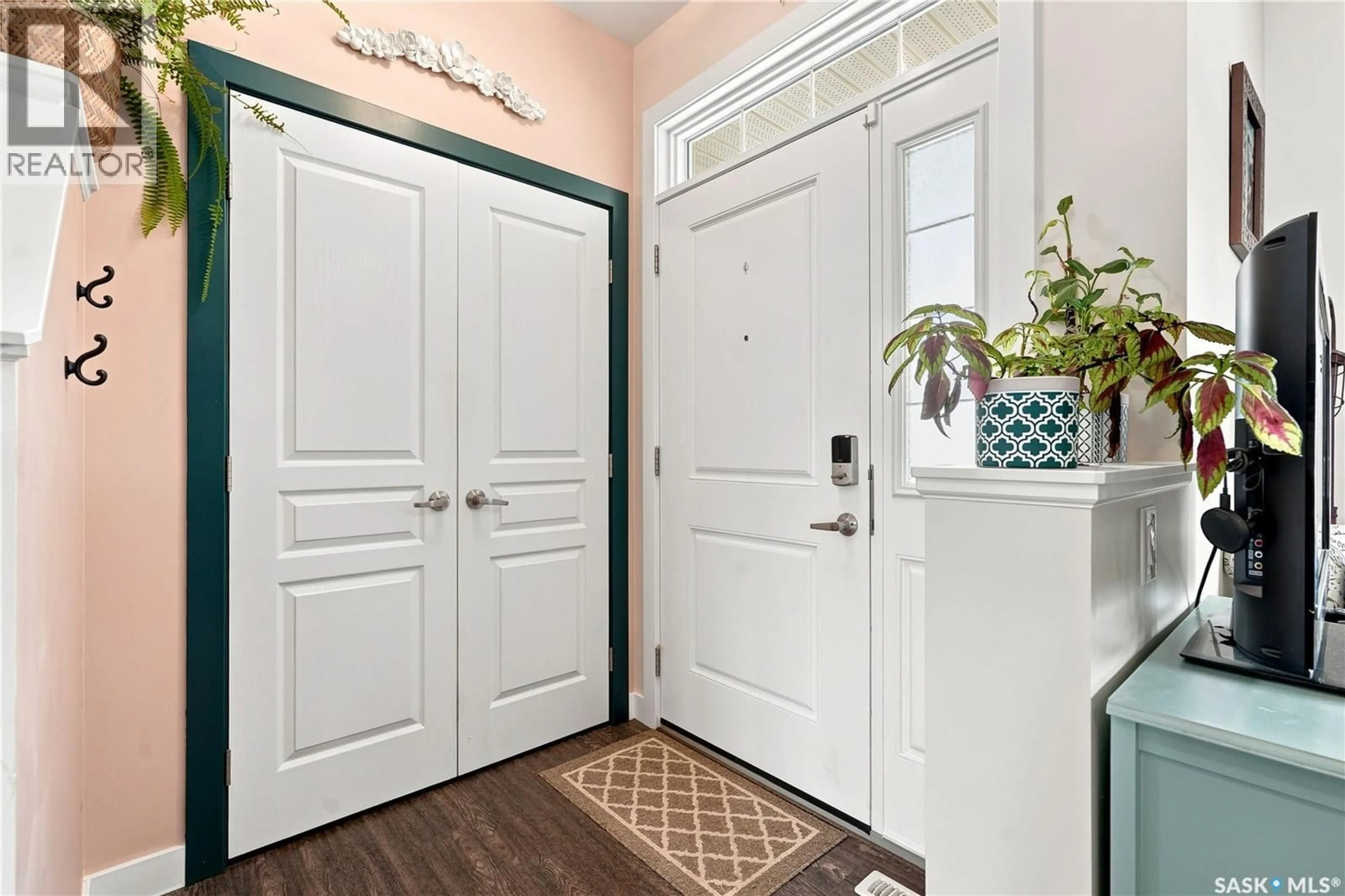 Indoor entryway for 255 NEWTON LINK, Saskatoon Saskatchewan S7V0M8