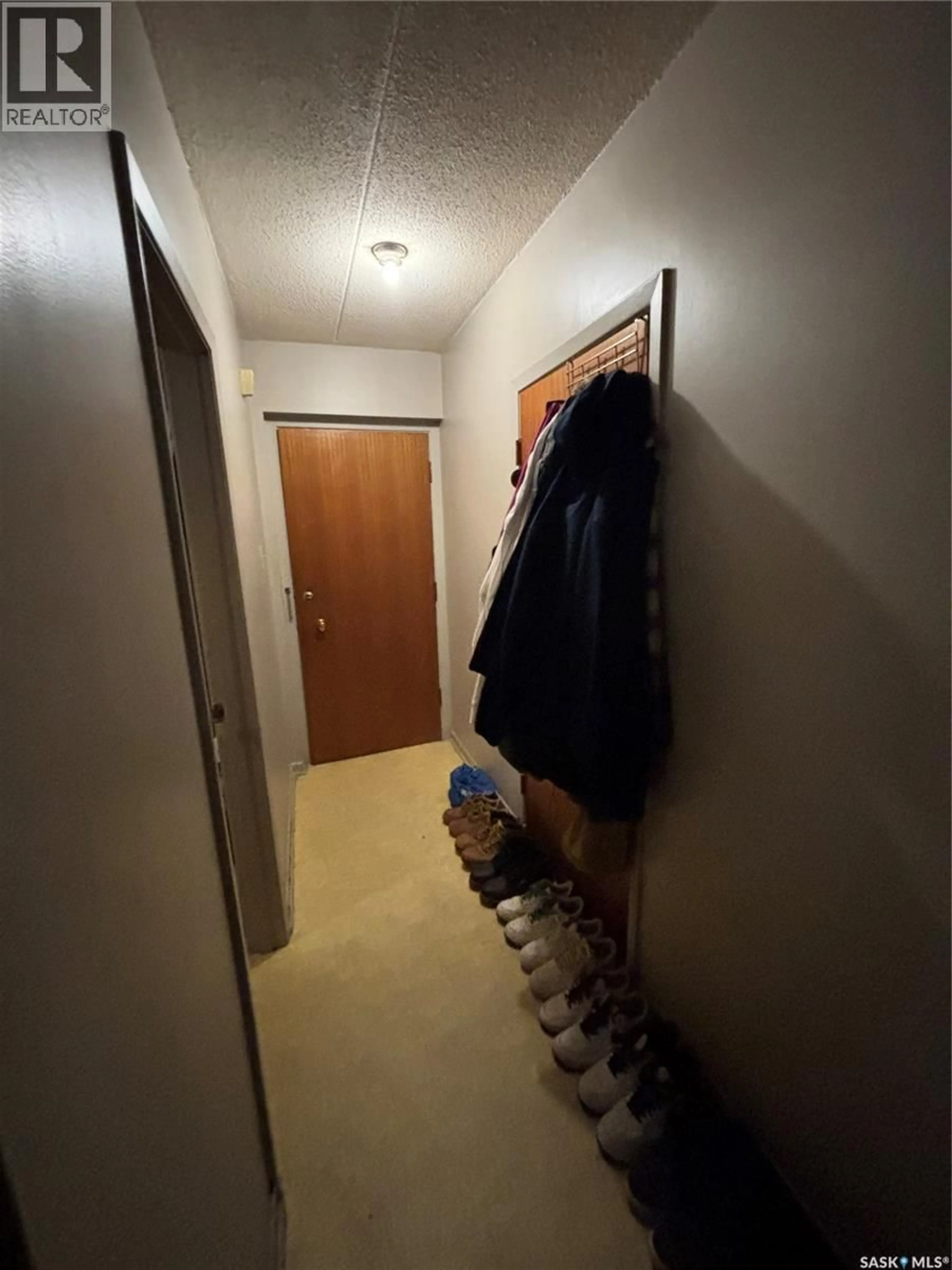 A pic of a room for 5th N - 1 2620 AVENUE, Regina Saskatchewan S4R5E5