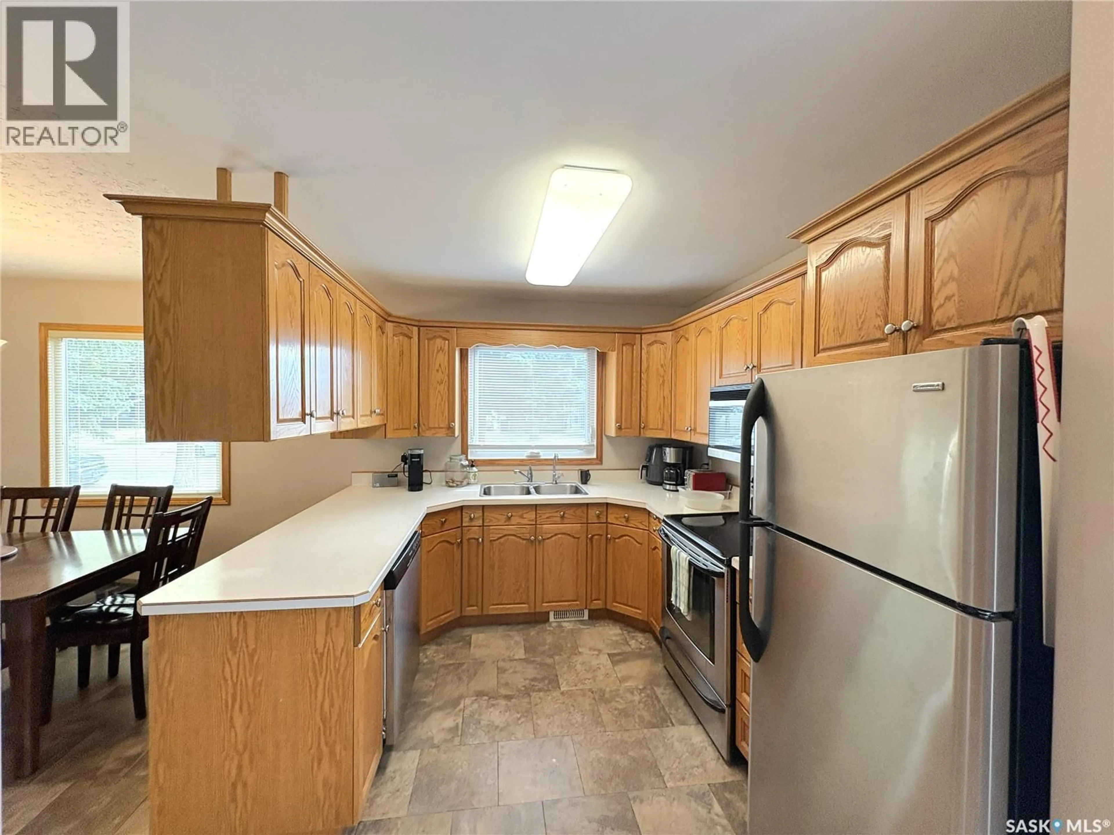 Standard kitchen, unknown for 909 14TH STREET, Humboldt Saskatchewan S0K2A0