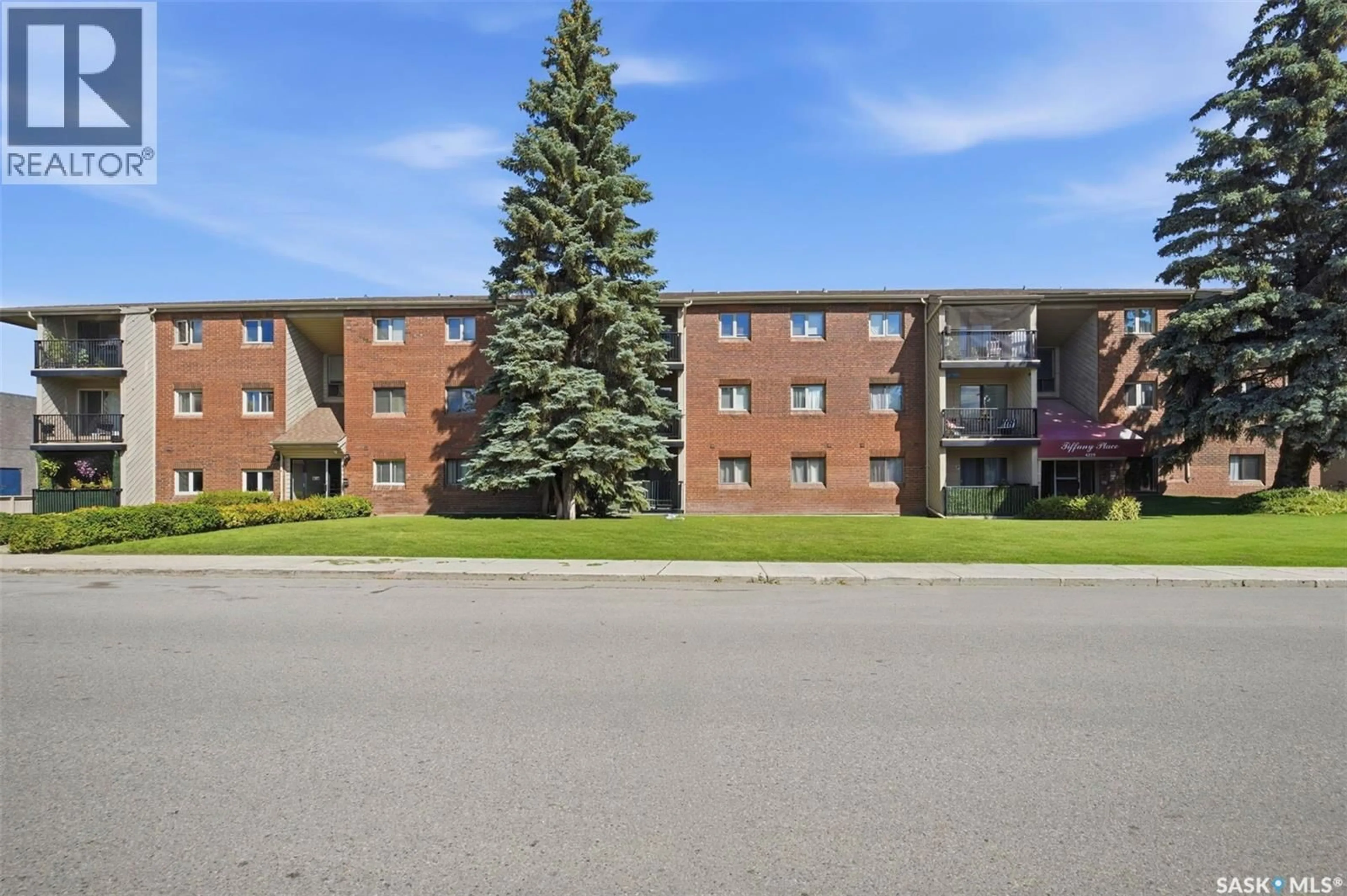 Patio, building for 40 - 4219 DEGEER STREET, Saskatoon Saskatchewan S7H4N6