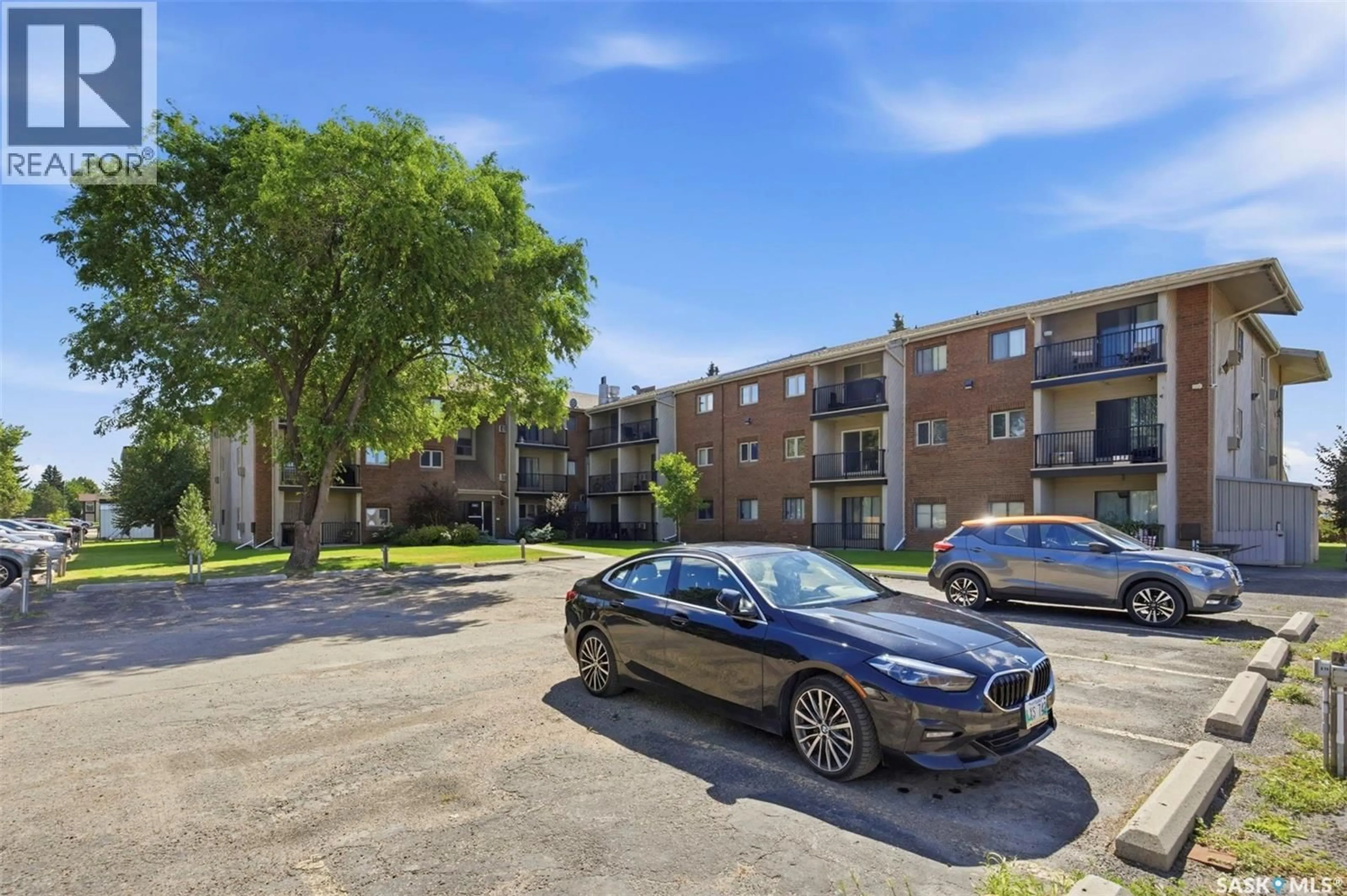 A pic from outside/outdoor area/front of a property/back of a property/a pic from drone, street for 40 - 4219 DEGEER STREET, Saskatoon Saskatchewan S7H4N6