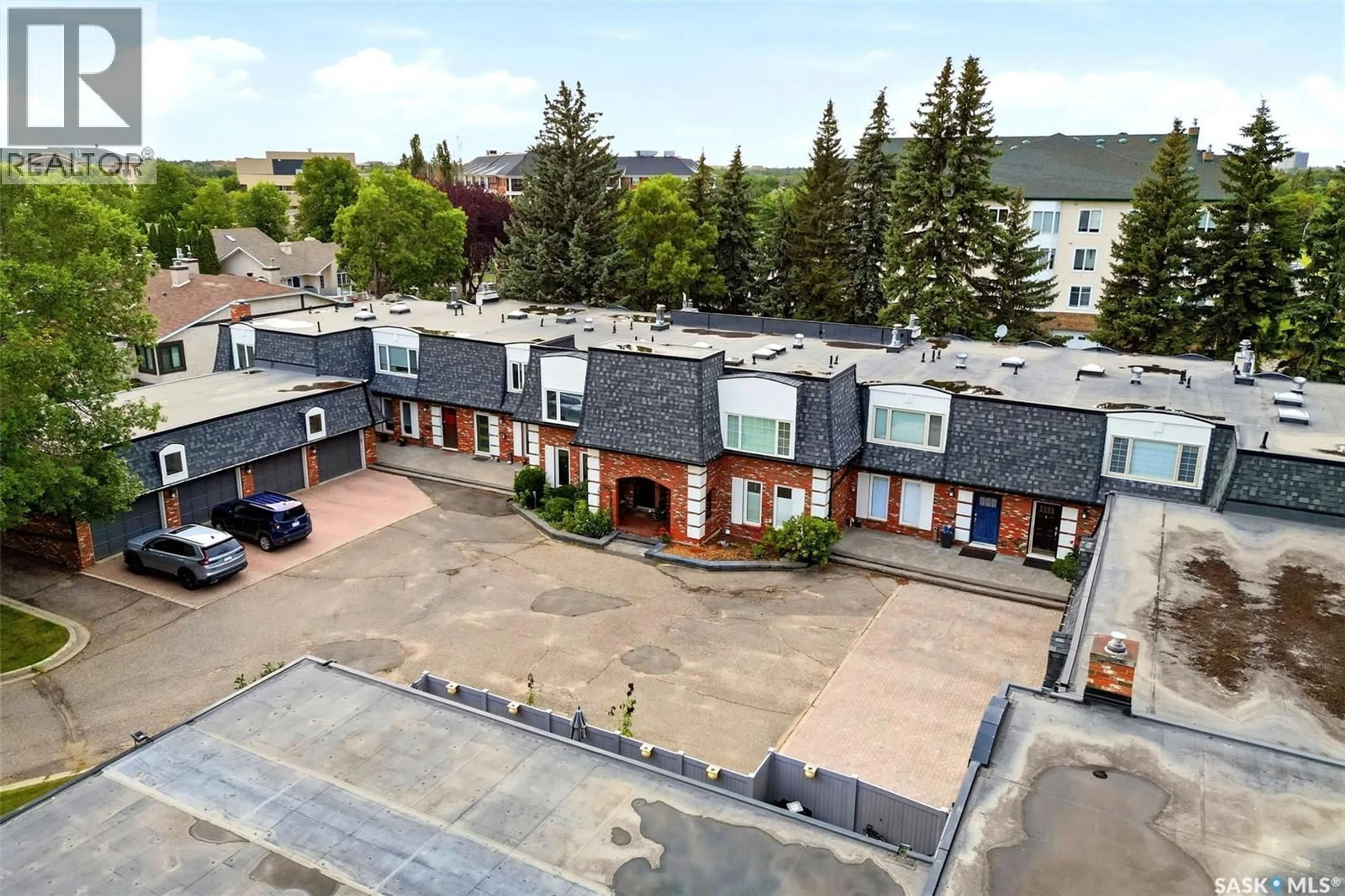 A pic from outside/outdoor area/front of a property/back of a property/a pic from drone, unknown for 1142 GRYPHONS WALK, Regina Saskatchewan S4S6X1