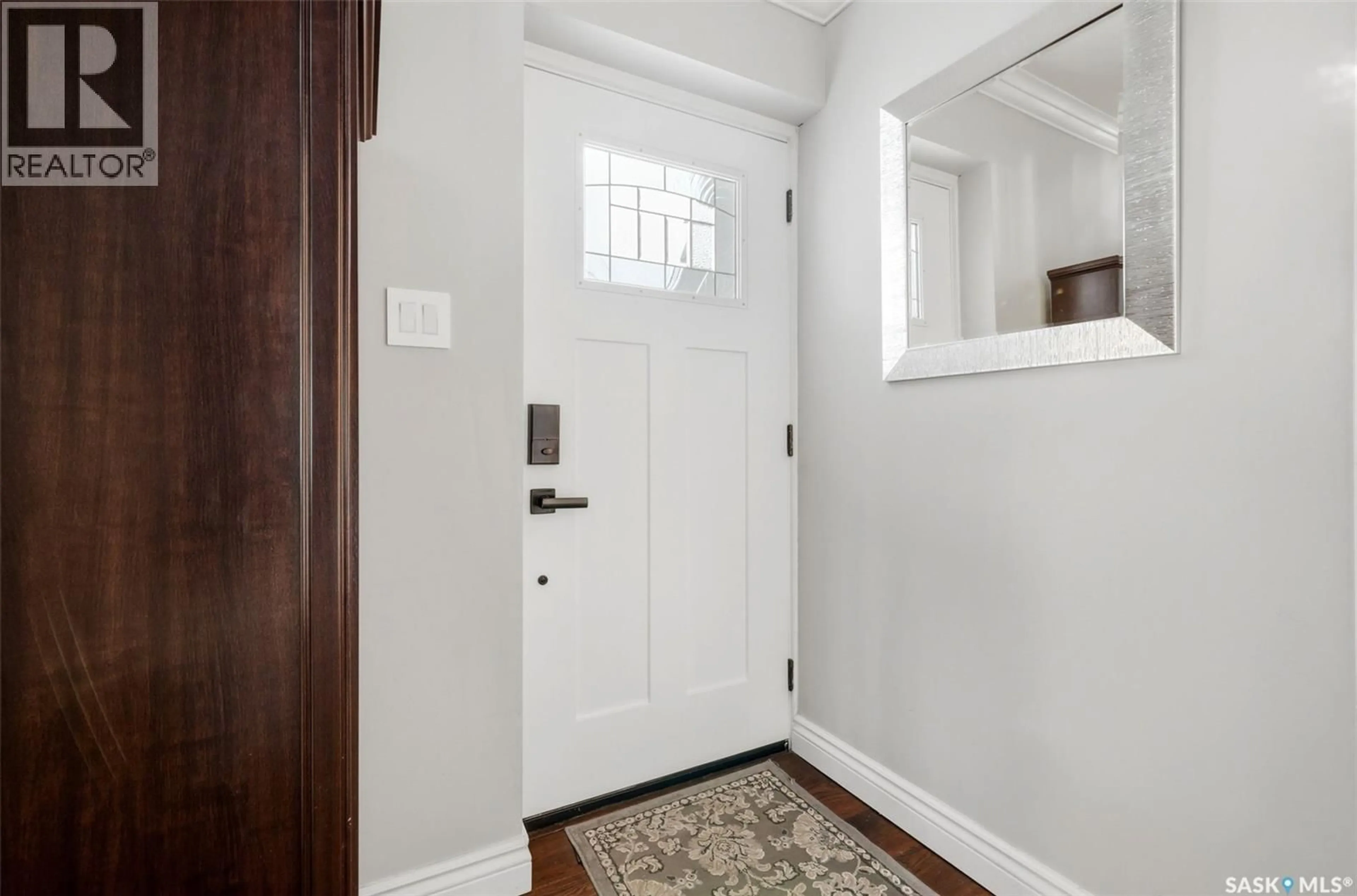 Indoor entryway for 1142 GRYPHONS WALK, Regina Saskatchewan S4S6X1