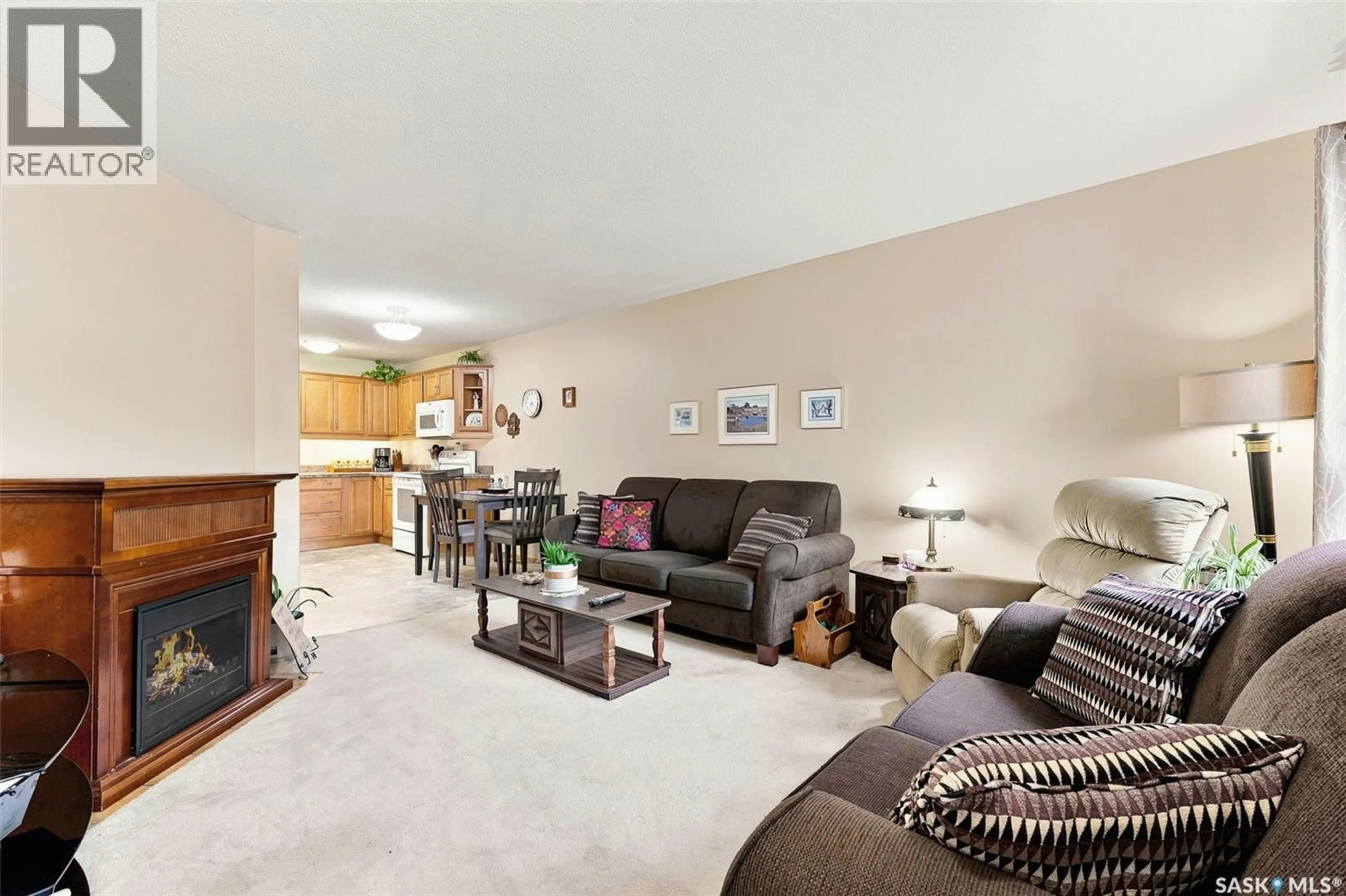 Living room with furniture, unknown for 386 CEDAR MEADOW DRIVE, Regina Saskatchewan S4X3J5