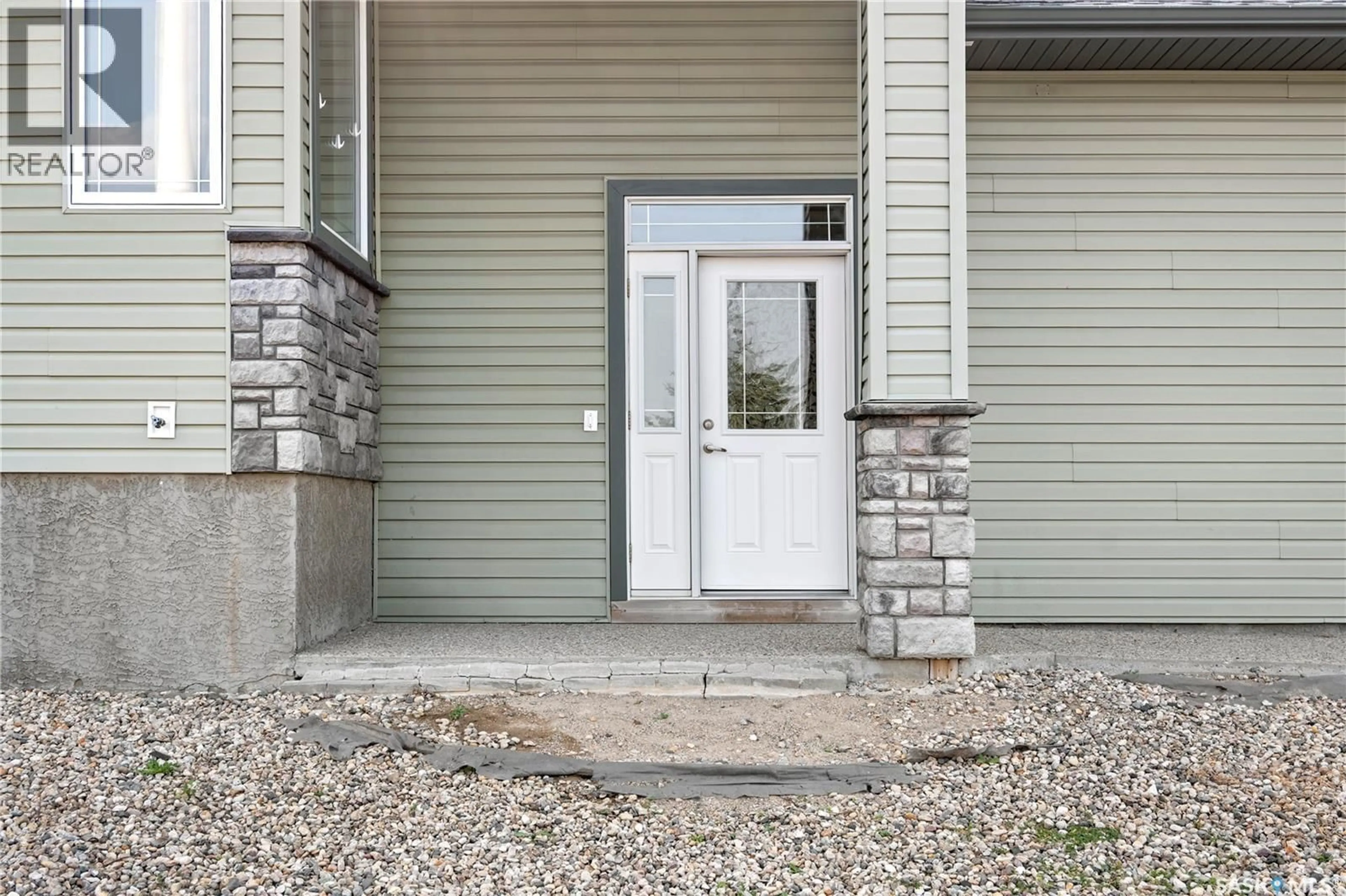 Indoor entryway for 4573 PADWICK ROAD, Regina Saskatchewan S4W0C3