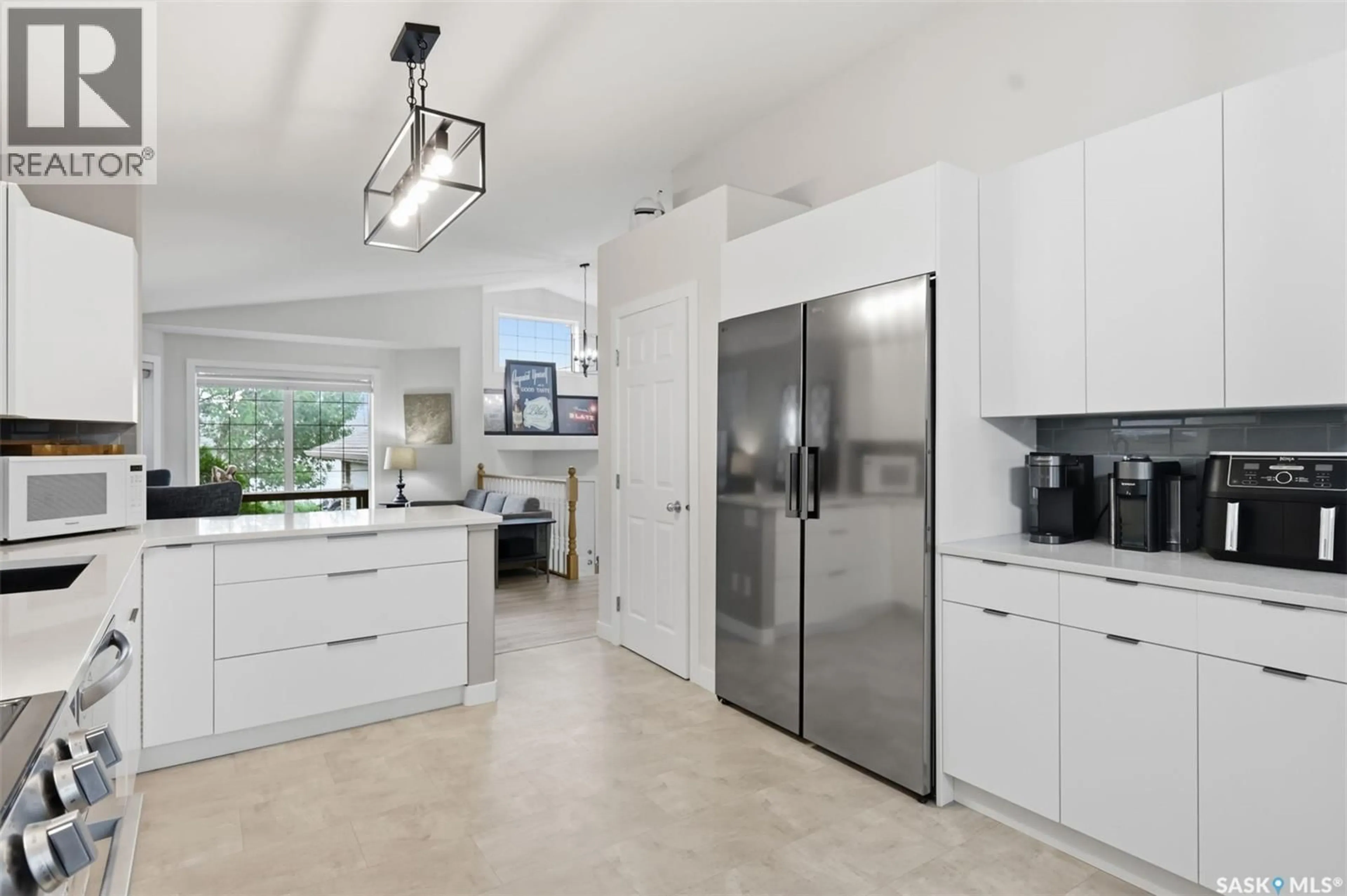 Contemporary kitchen, ceramic/tile floor for 306 KUCEY CRESCENT, Saskatoon Saskatchewan S7N4T2
