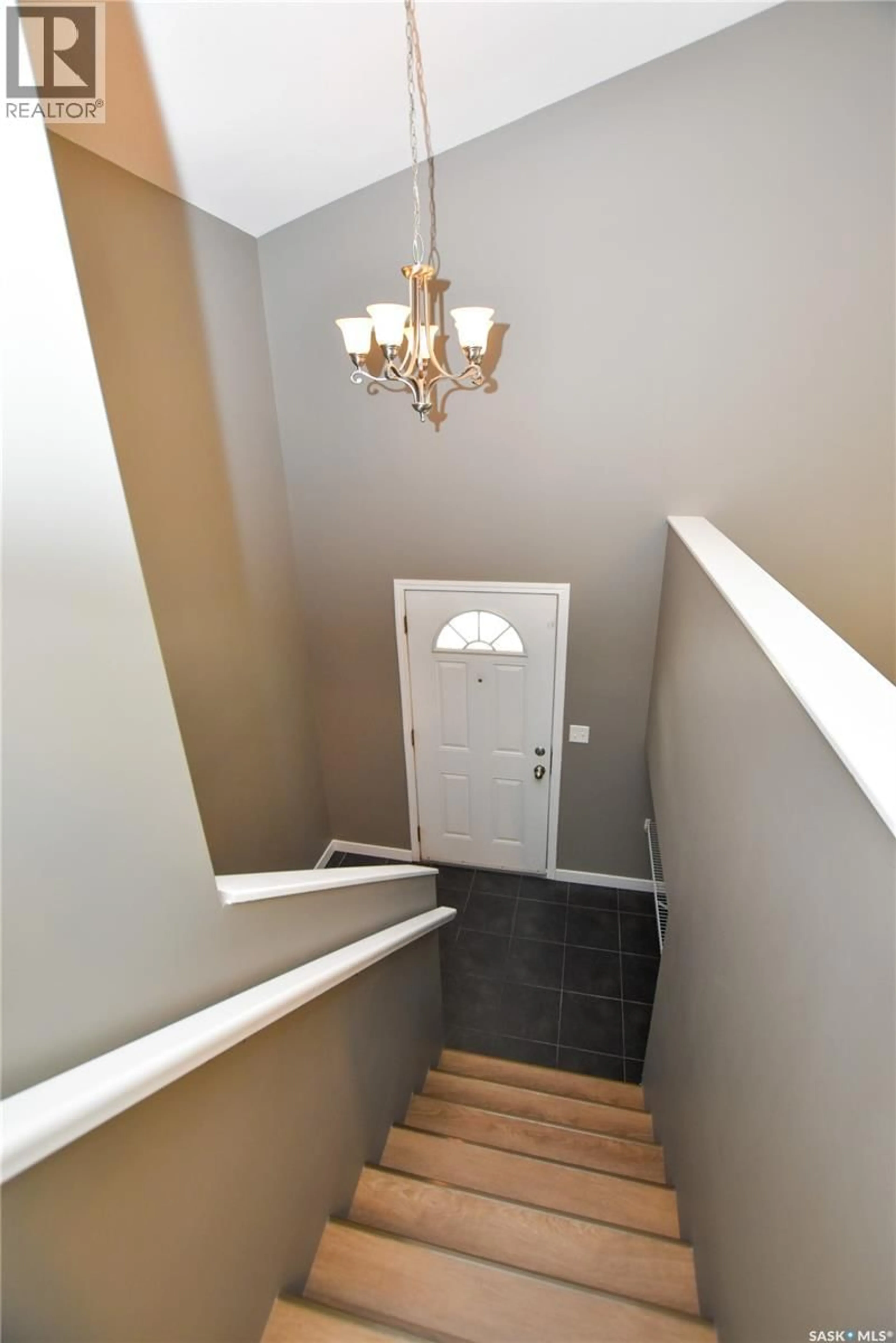 Unknown for 106 GEARY CRESCENT, Saskatoon Saskatchewan S7R0B8