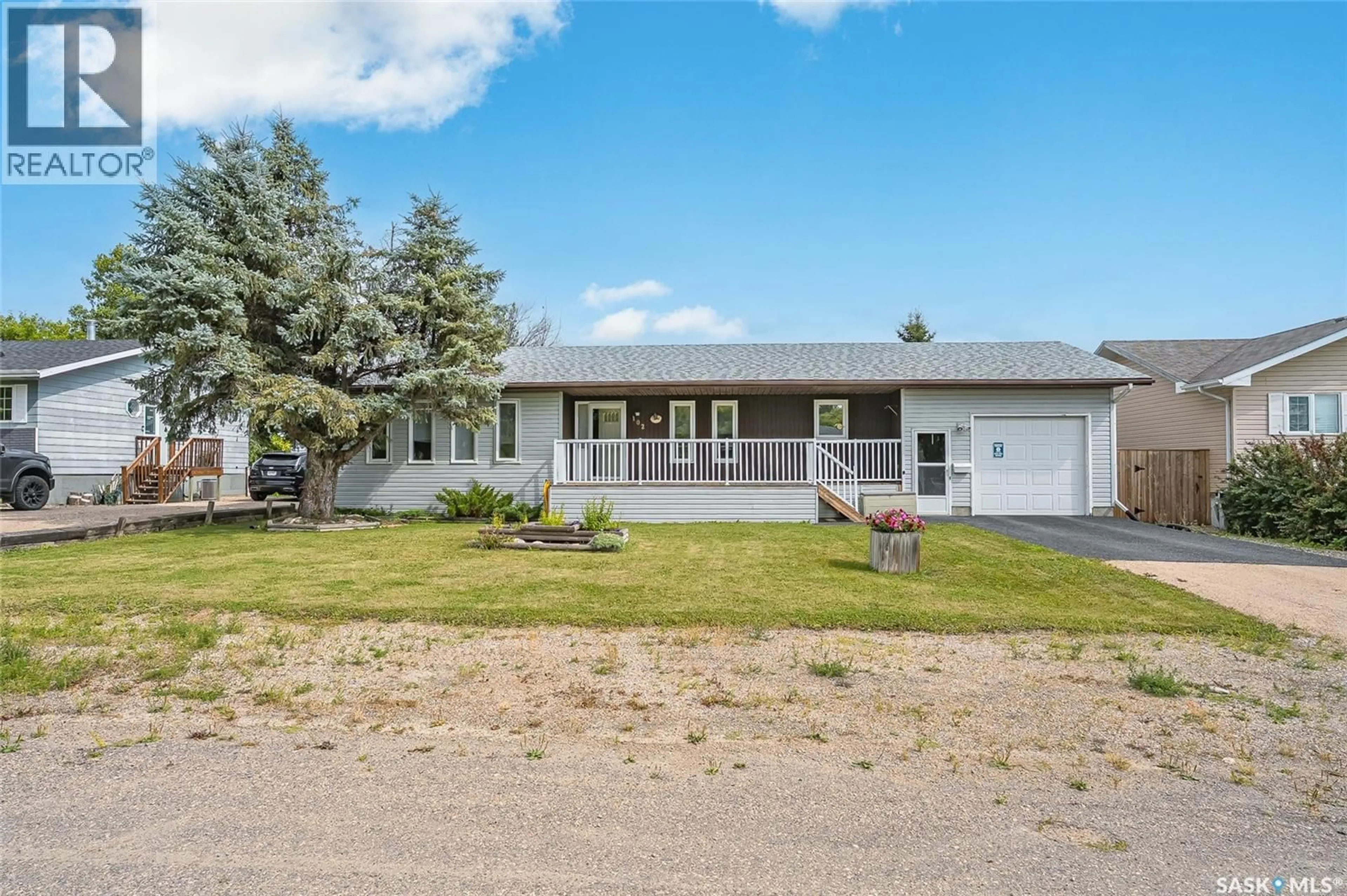 Home with vinyl exterior material, street for 102 ROSHER STREET, Colonsay Saskatchewan S0K0E8