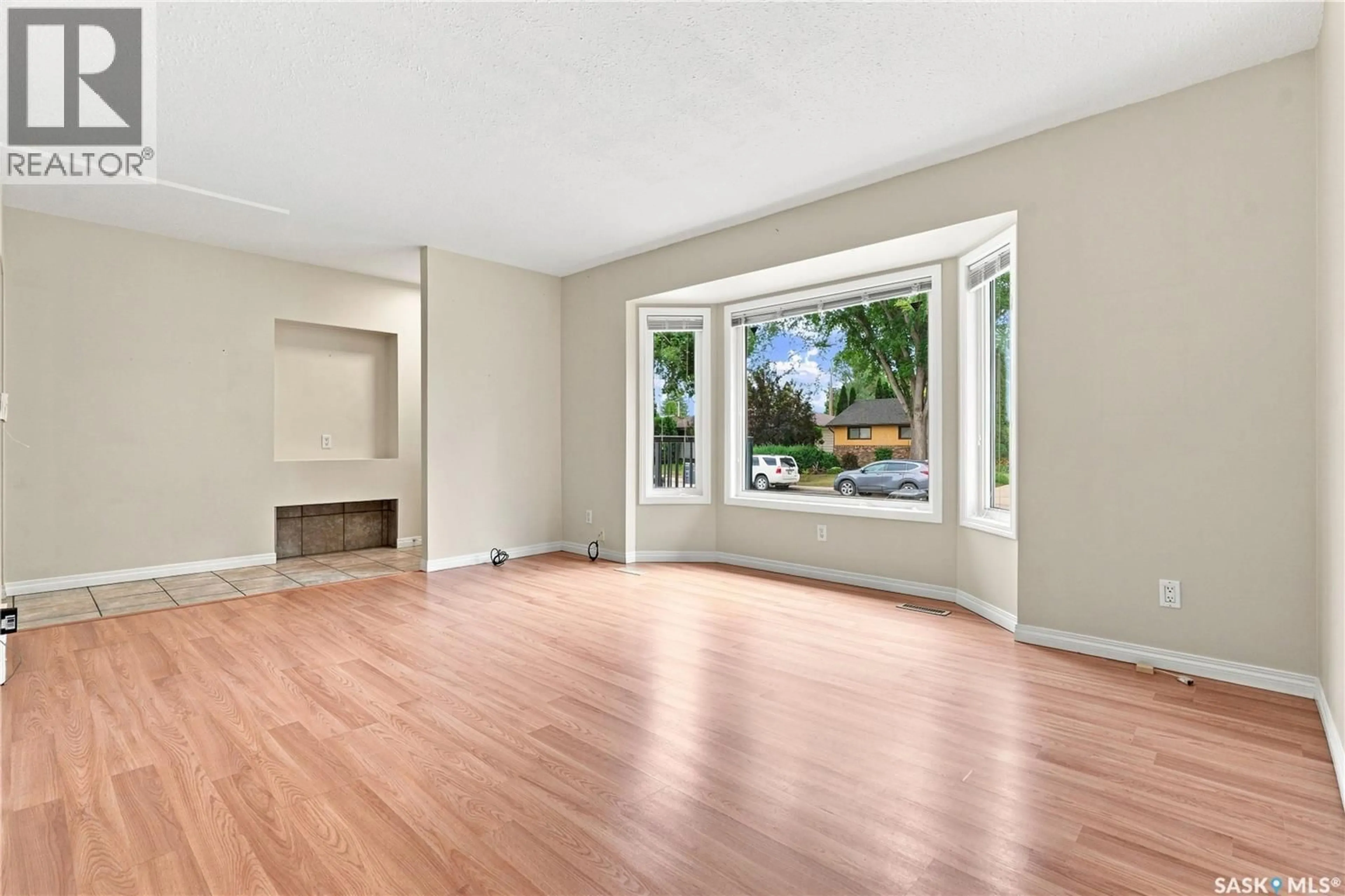 A pic of a room for 5 STEWART AVENUE, Saskatoon Saskatchewan S7L3S5