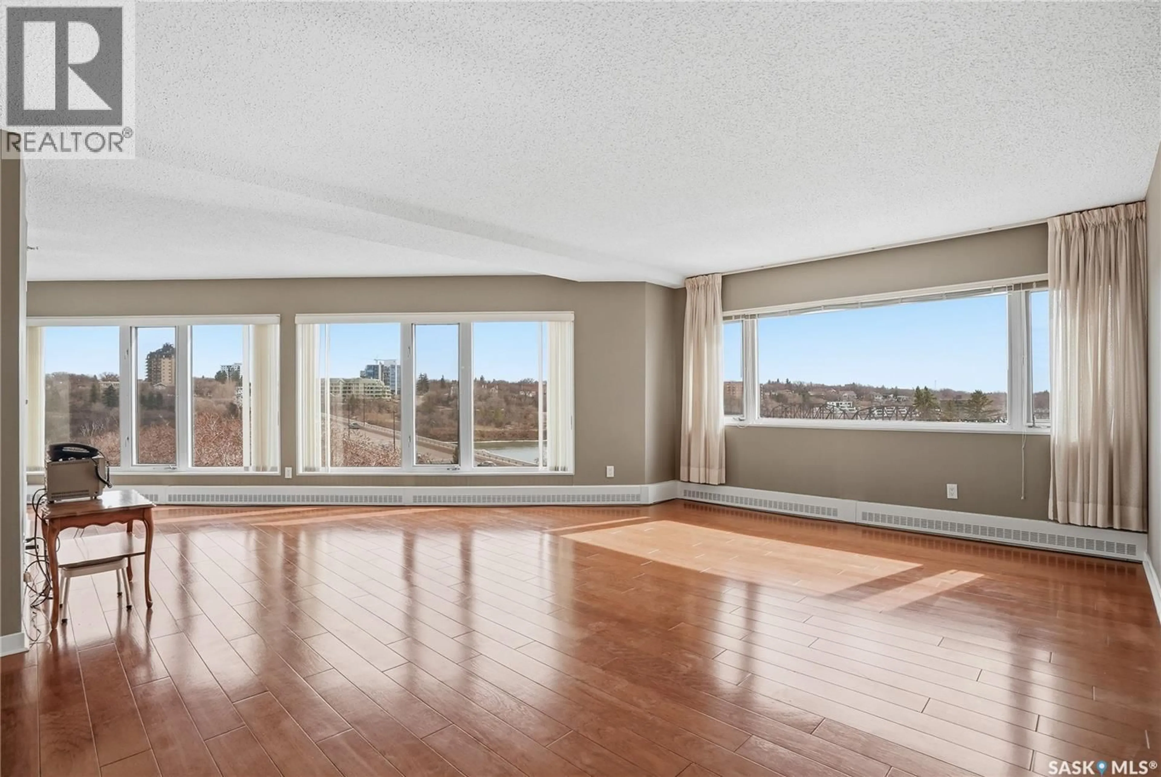 A pic of a room for 424 - 650 SPADINA CRESCENT, Saskatoon Saskatchewan S7K6X7