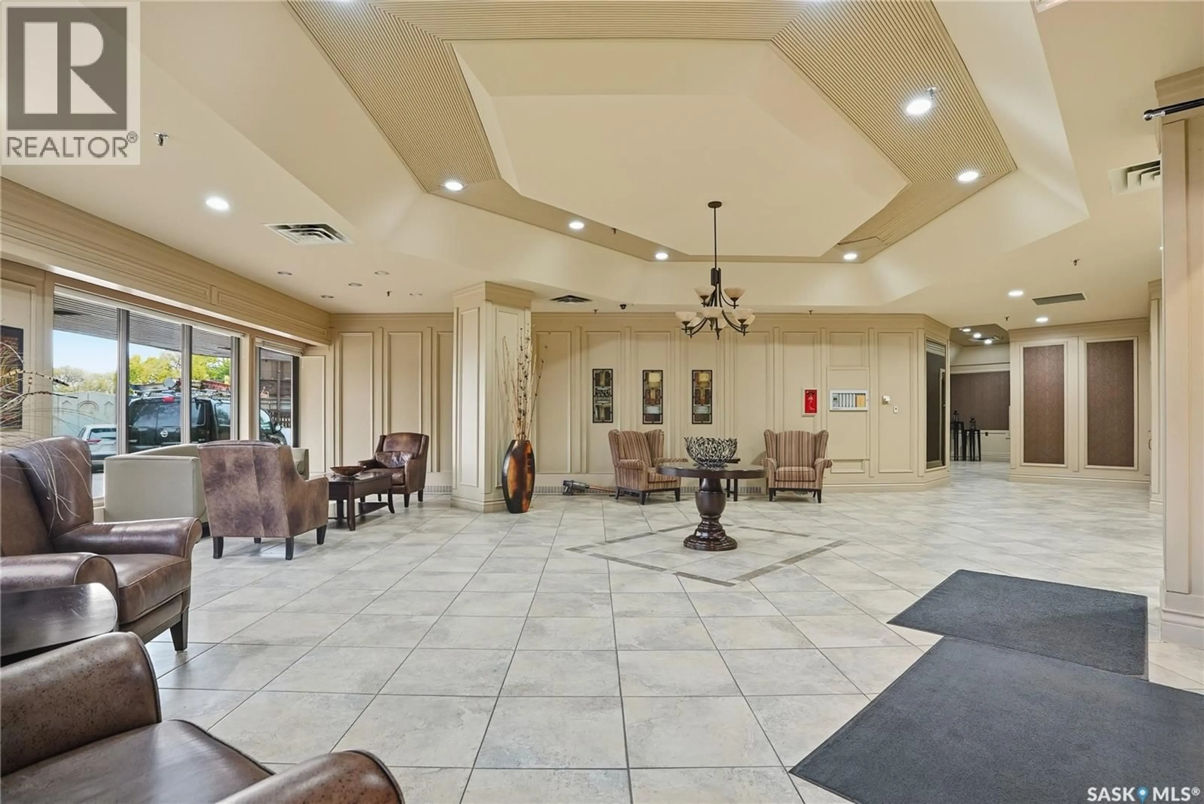 Lobby for 424 - 650 SPADINA CRESCENT, Saskatoon Saskatchewan S7K6X7