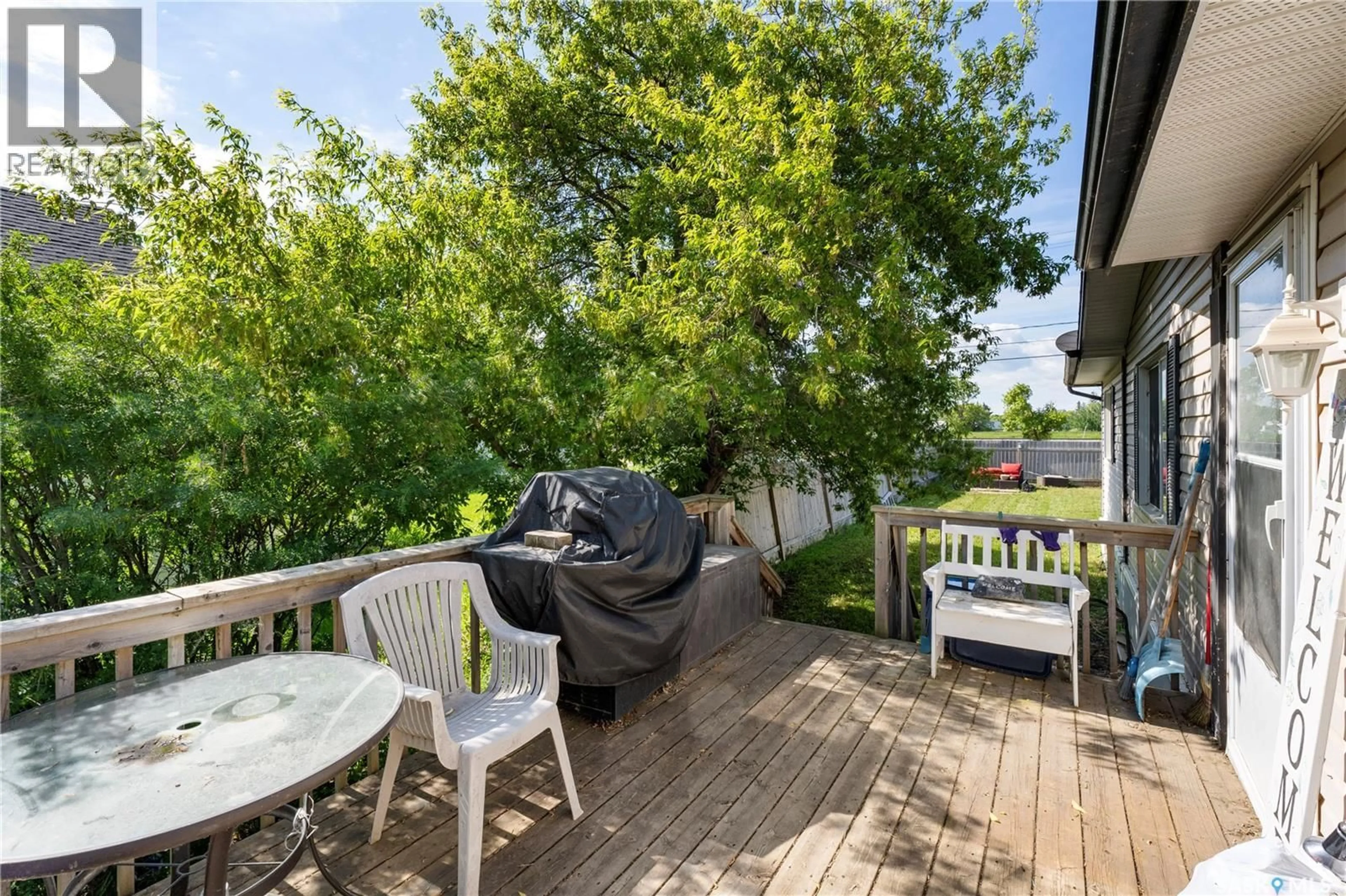 Patio, street for 309 BURROWS AVENUE, Melfort Saskatchewan S0E1A0