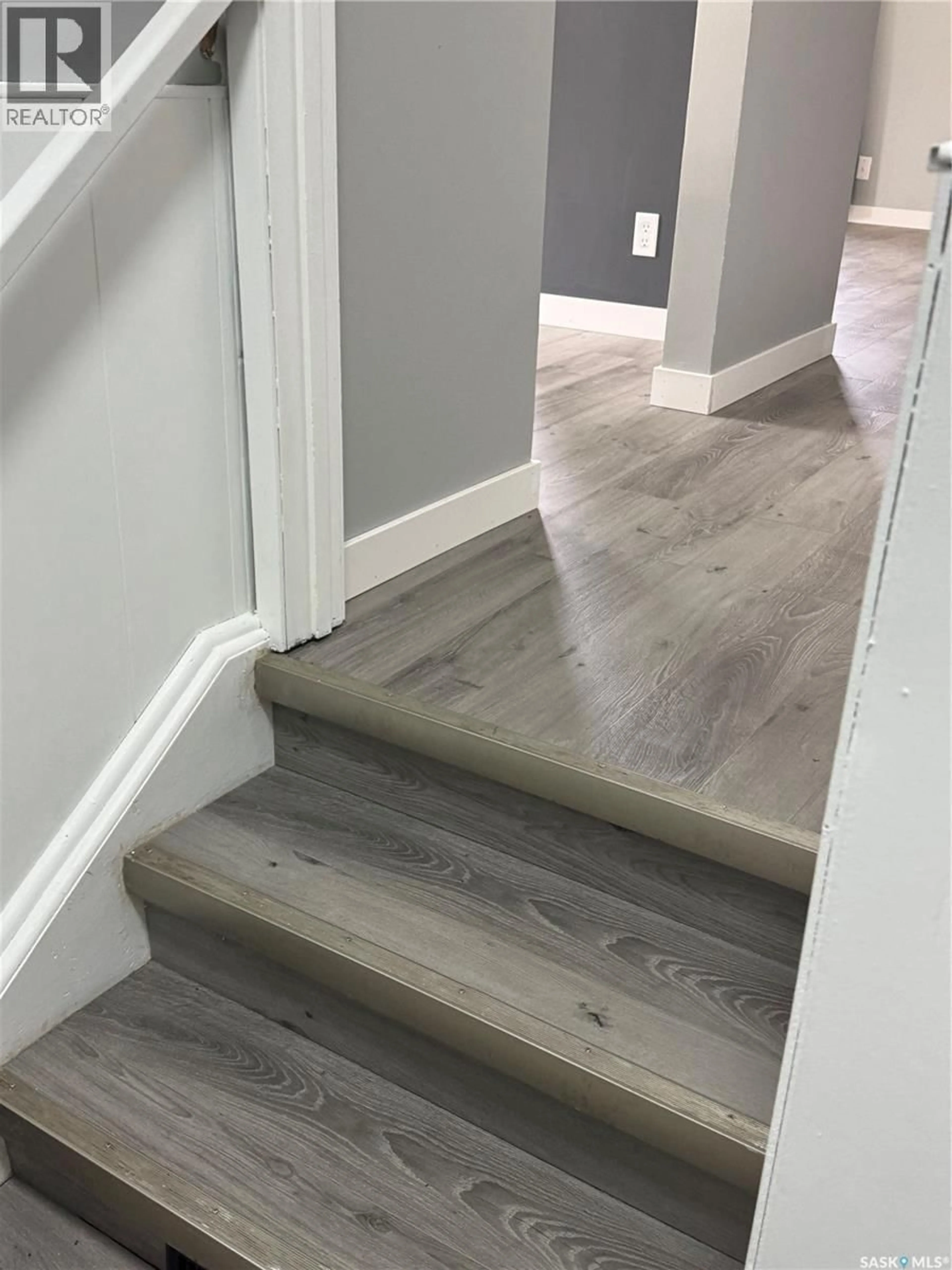 Stairs for 114 HAMJEA STREET, Hudson Bay Saskatchewan S0E0Y0