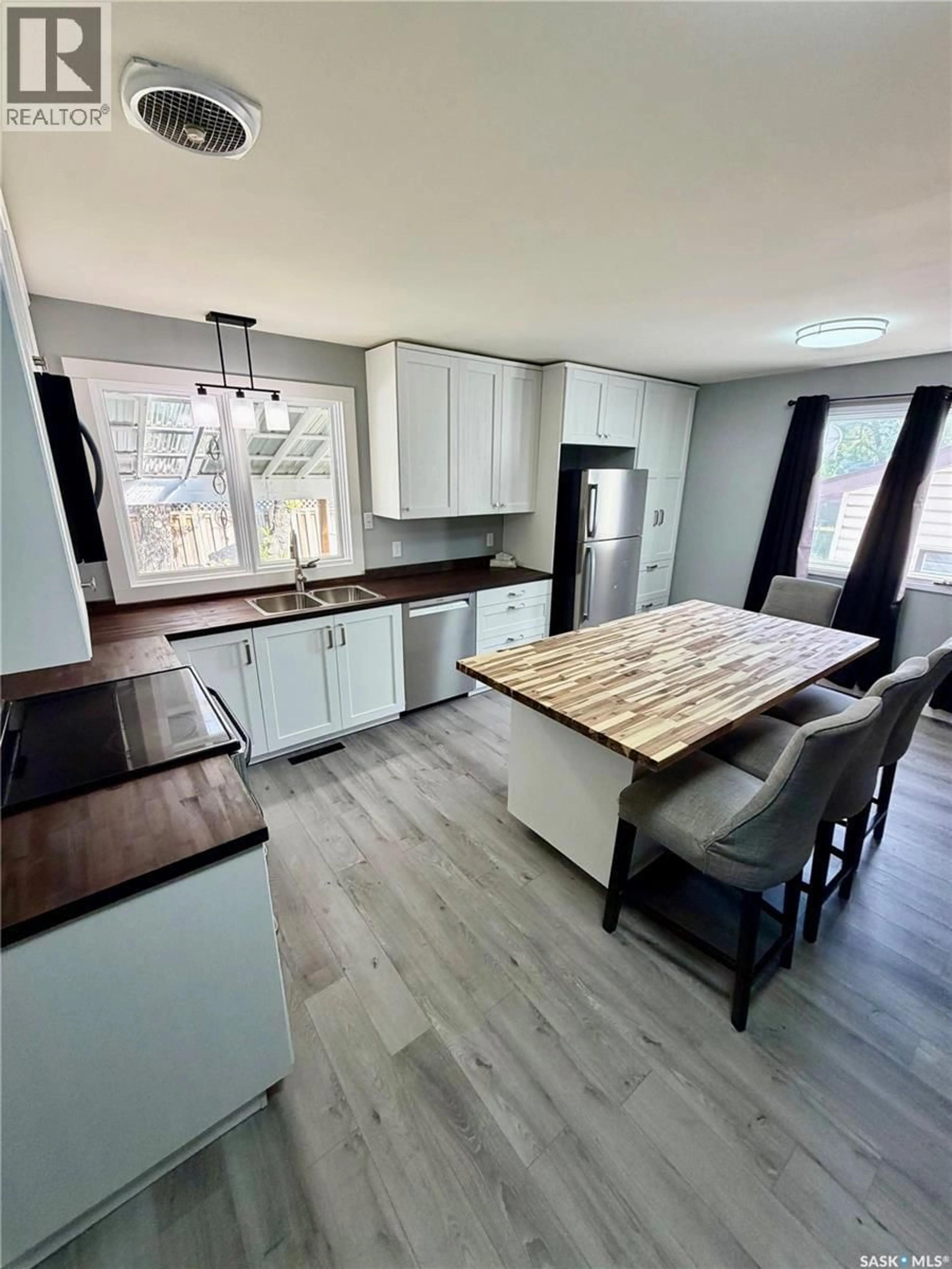 Open concept kitchen, unknown for 114 HAMJEA STREET, Hudson Bay Saskatchewan S0E0Y0