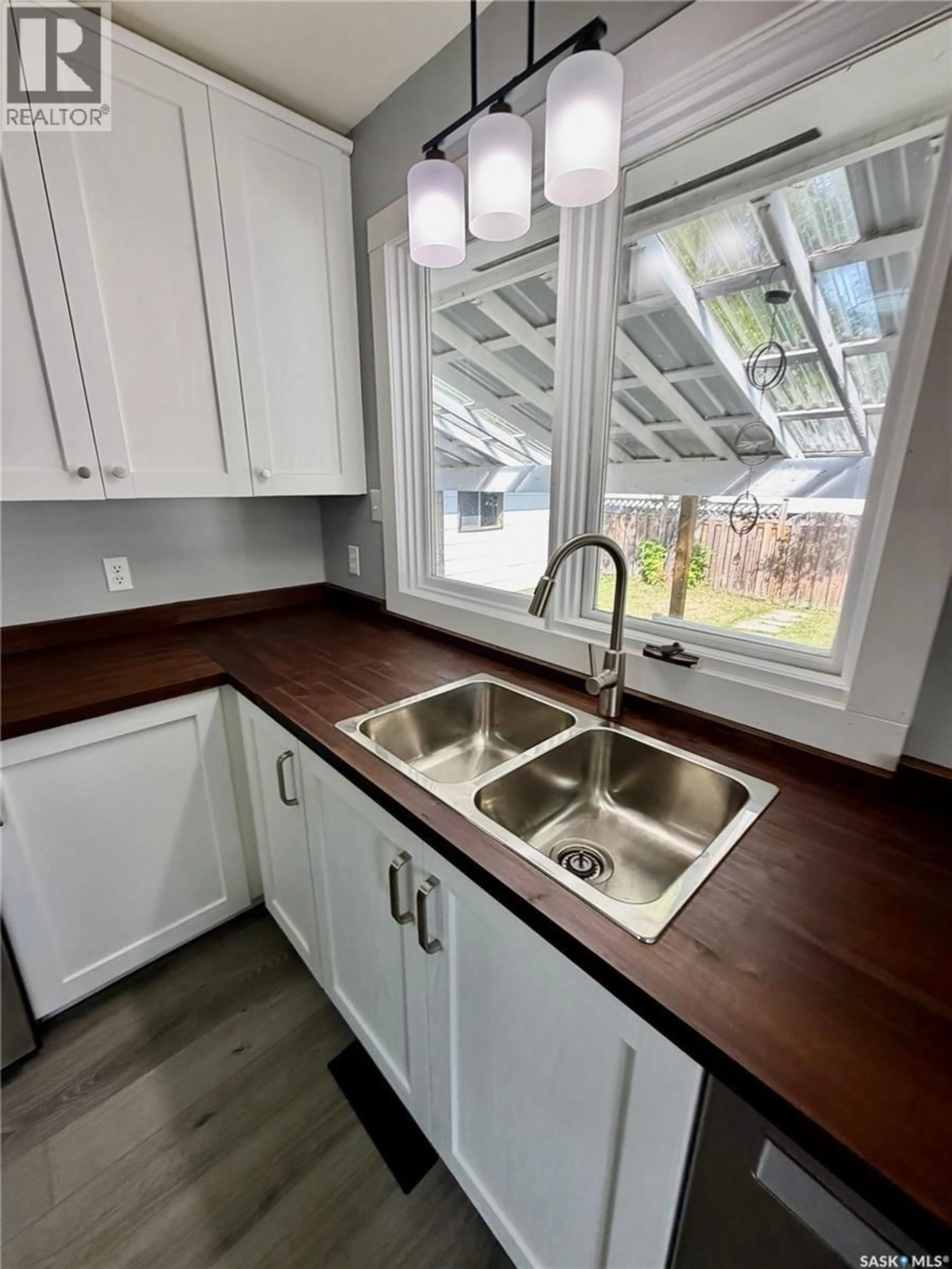Open concept kitchen, unknown for 114 HAMJEA STREET, Hudson Bay Saskatchewan S0E0Y0
