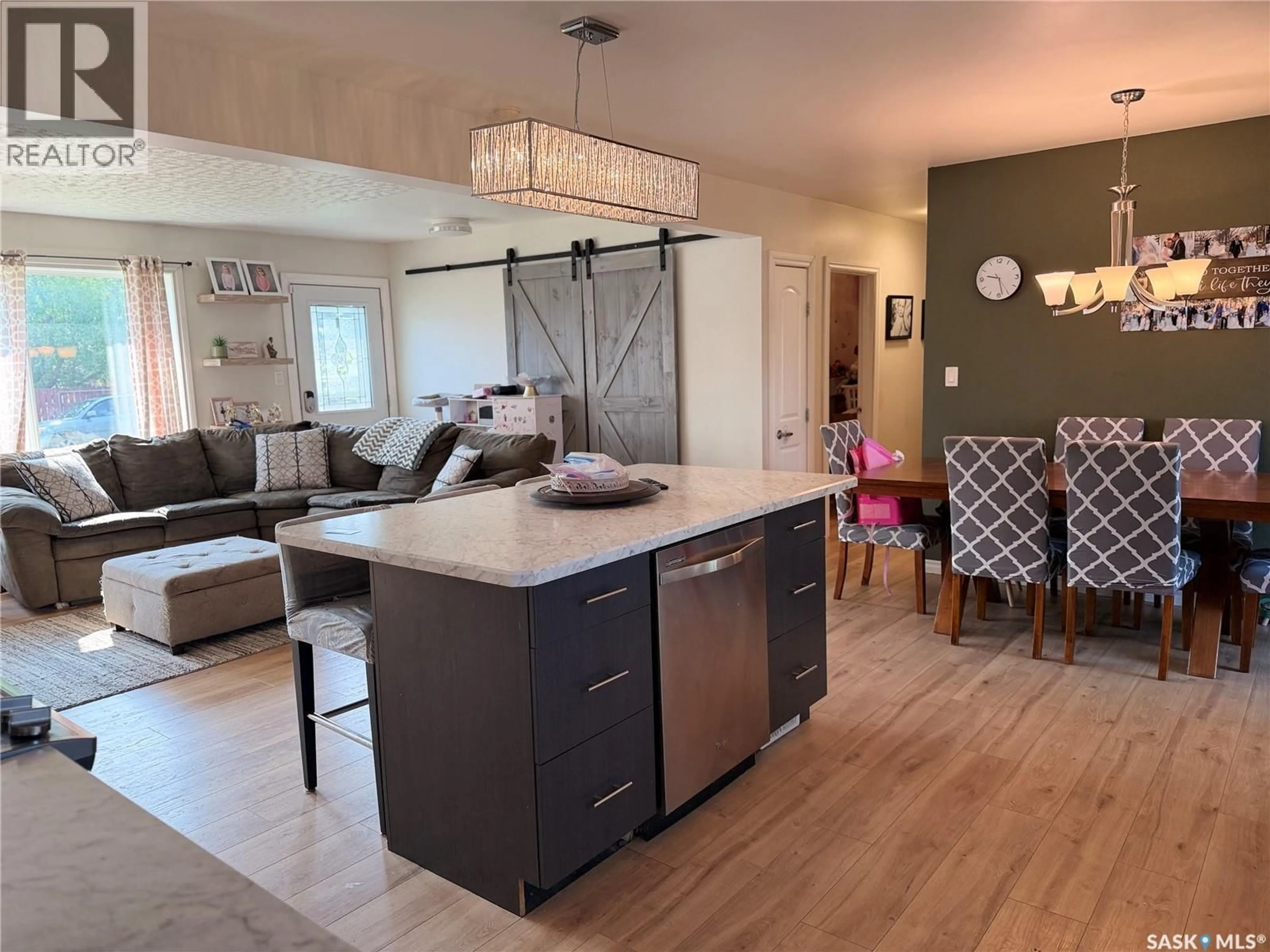 Open concept kitchen, unknown for 939 7TH STREET, Humboldt Saskatchewan S0K2A0
