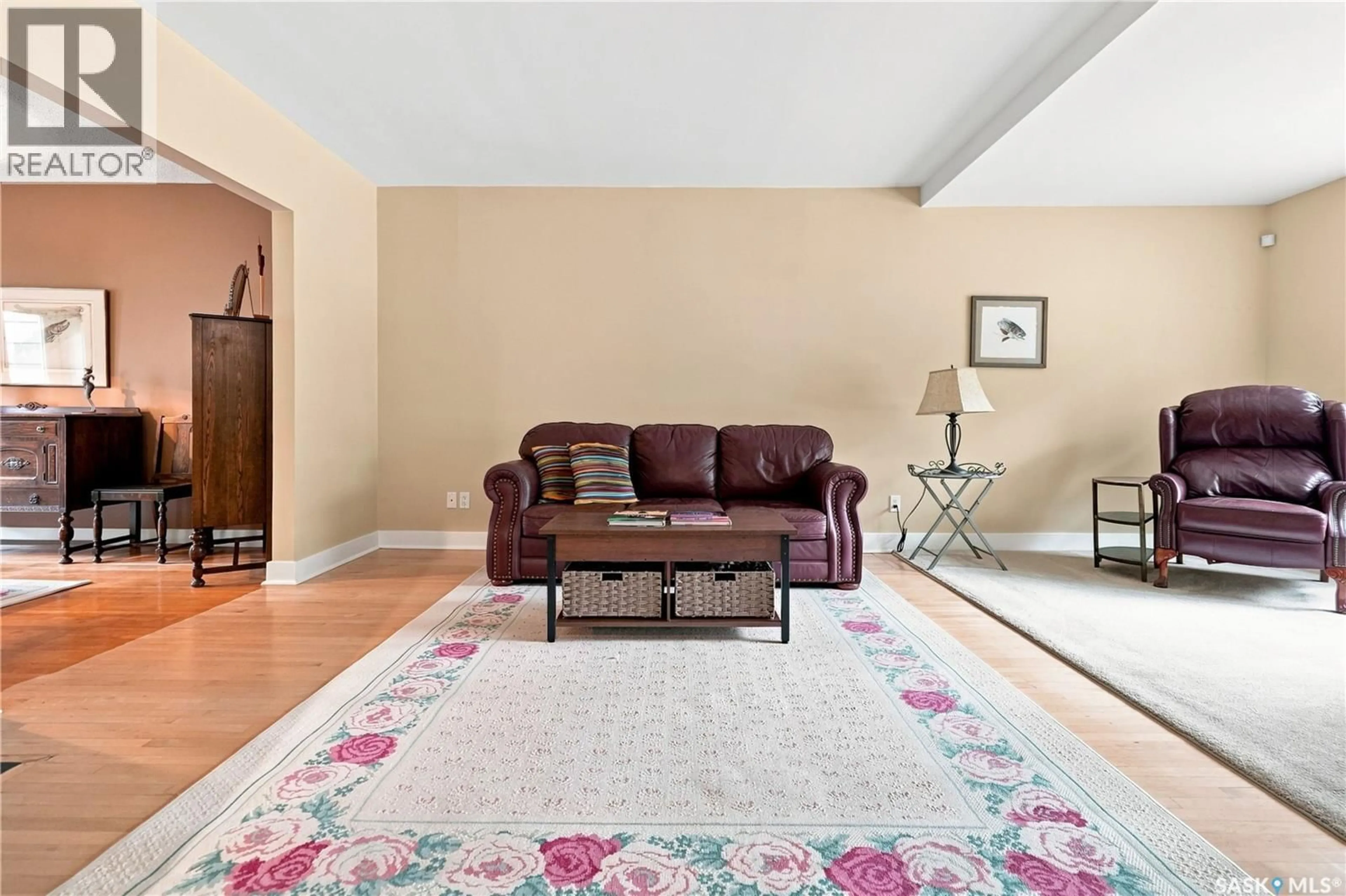 Living room with furniture, carpet floor for 3208 VICTORIA AVENUE, Regina Saskatchewan S4T1L4