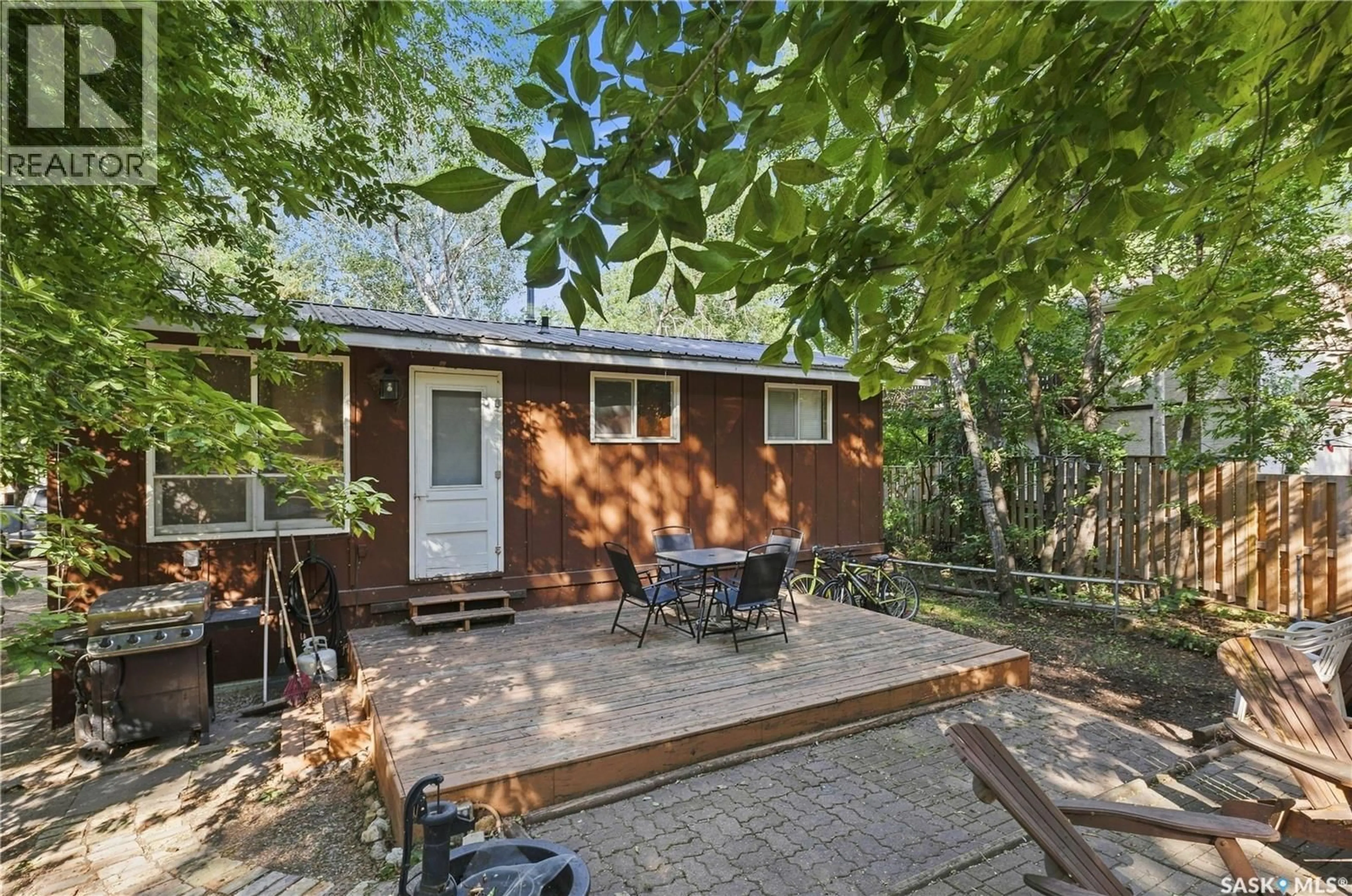 Patio, street for 1145 GRAND AVENUE, Buena Vista Saskatchewan S2V1A5