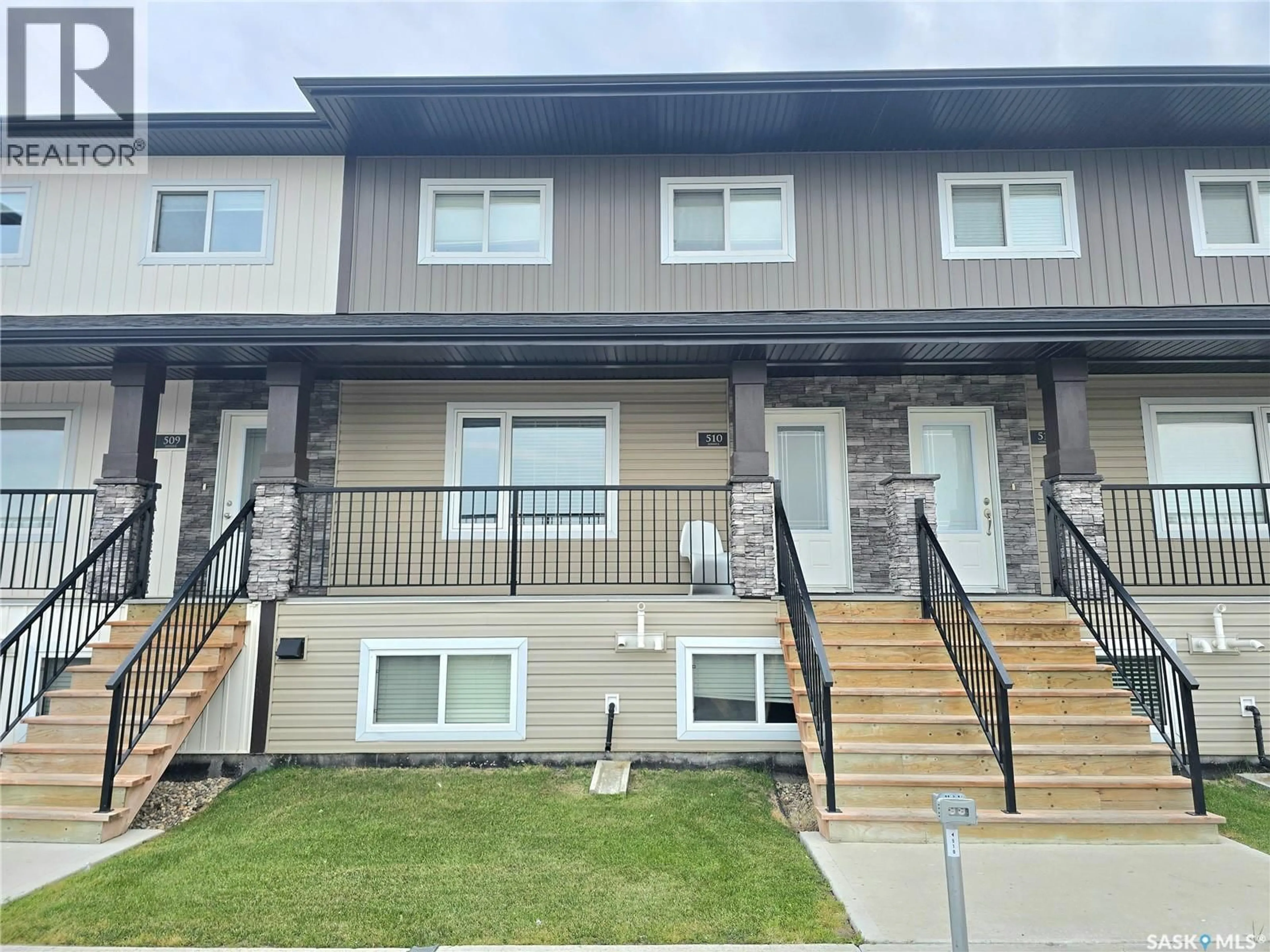 Home with vinyl exterior material, mountain view for 110 - 510 AKHTAR BEND, Saskatoon Saskatchewan S7W0Y9