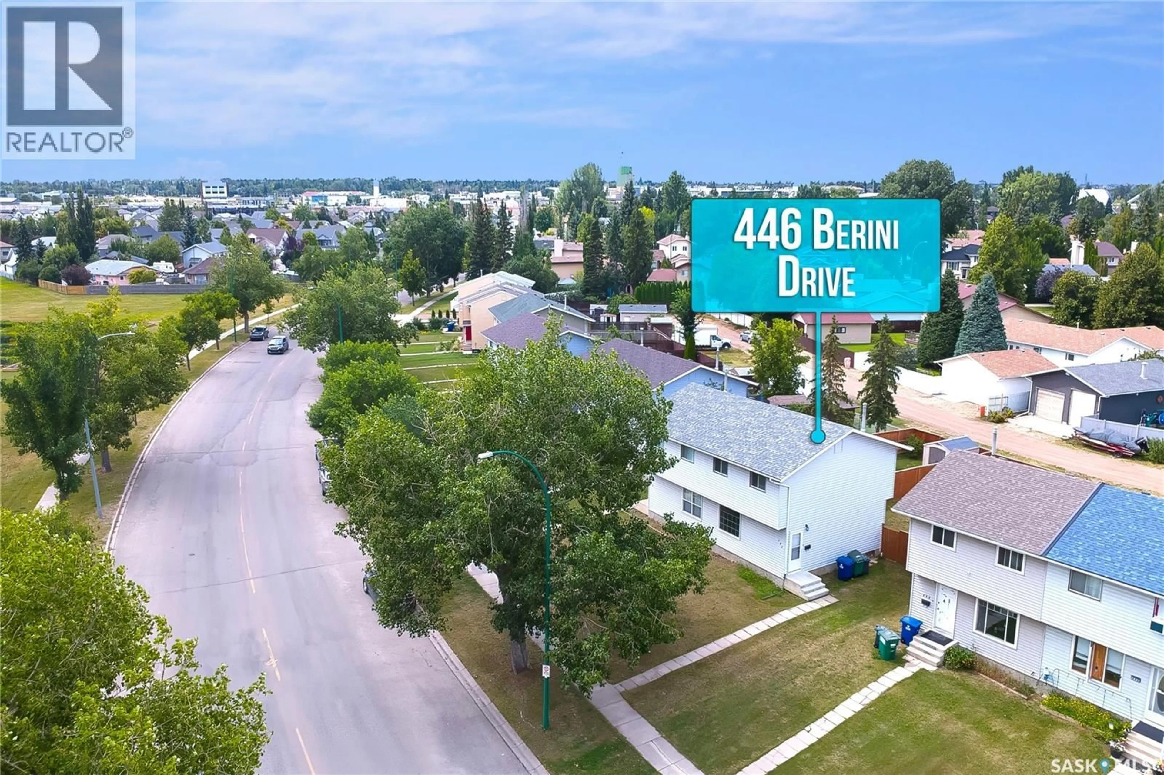 A pic from outside/outdoor area/front of a property/back of a property/a pic from drone, unknown for 446 BERINI DRIVE, Saskatoon Saskatchewan S7N3N5