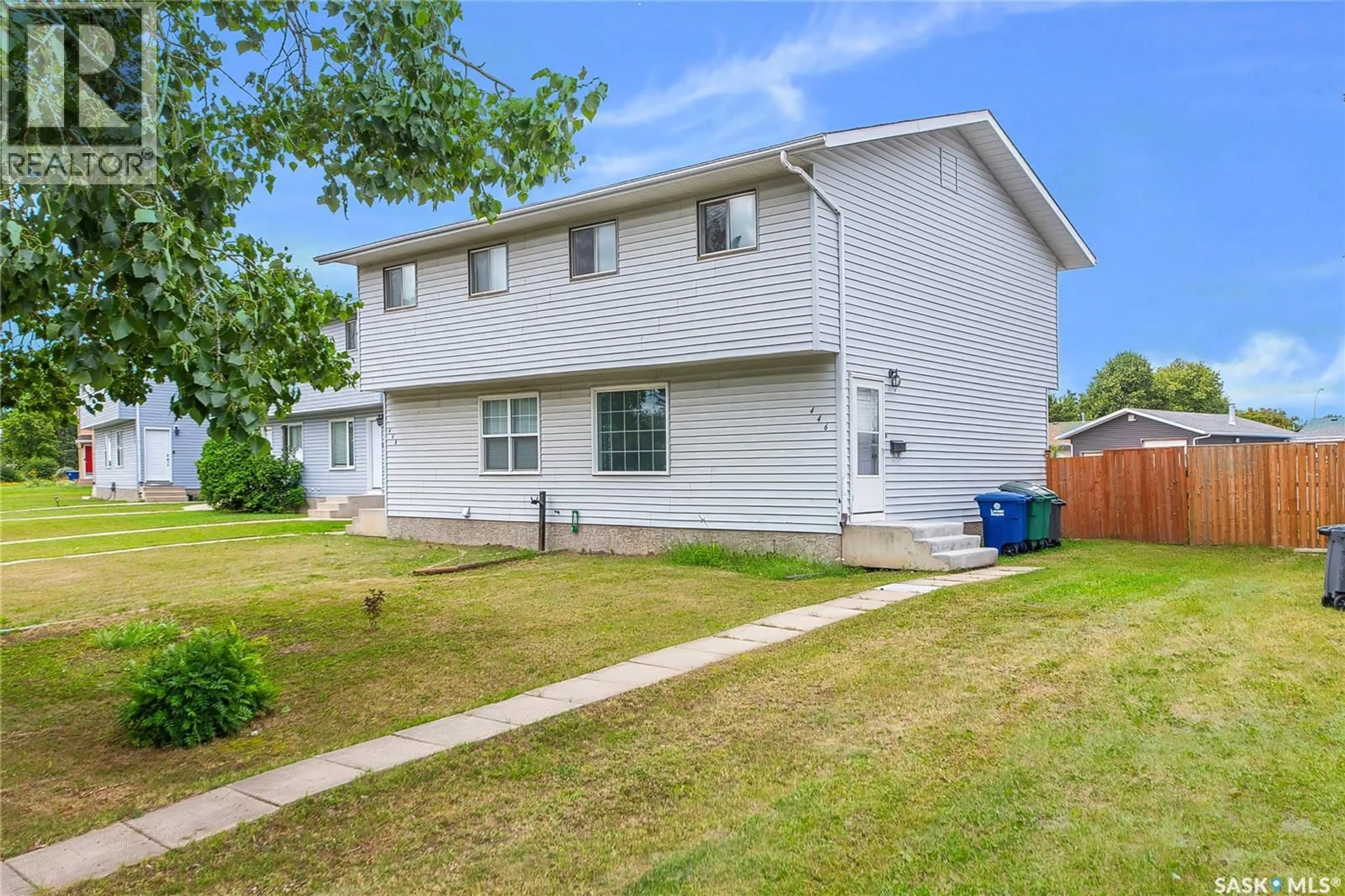 A pic from outside/outdoor area/front of a property/back of a property/a pic from drone, street for 446 BERINI DRIVE, Saskatoon Saskatchewan S7N3N5