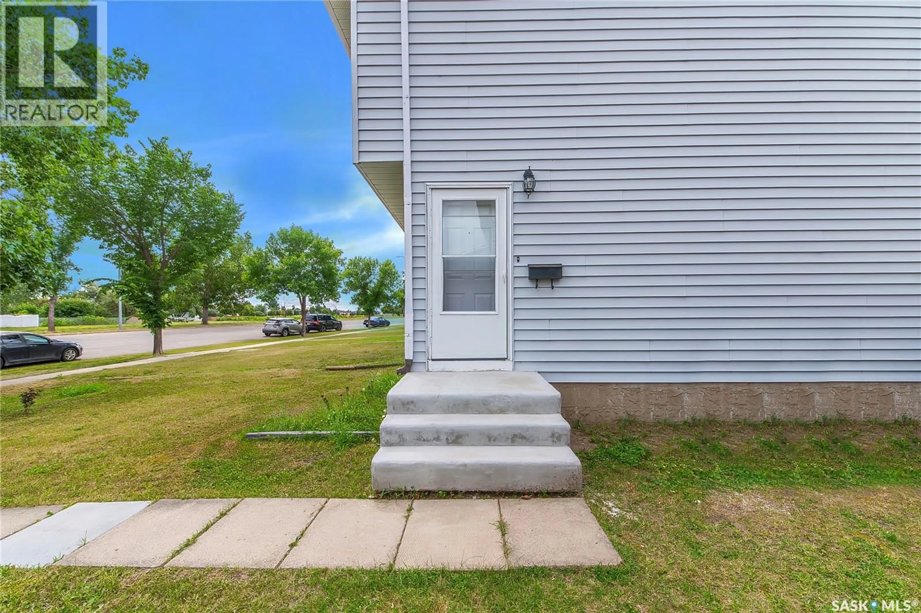 Unknown for 446 BERINI DRIVE, Saskatoon Saskatchewan S7N3N5