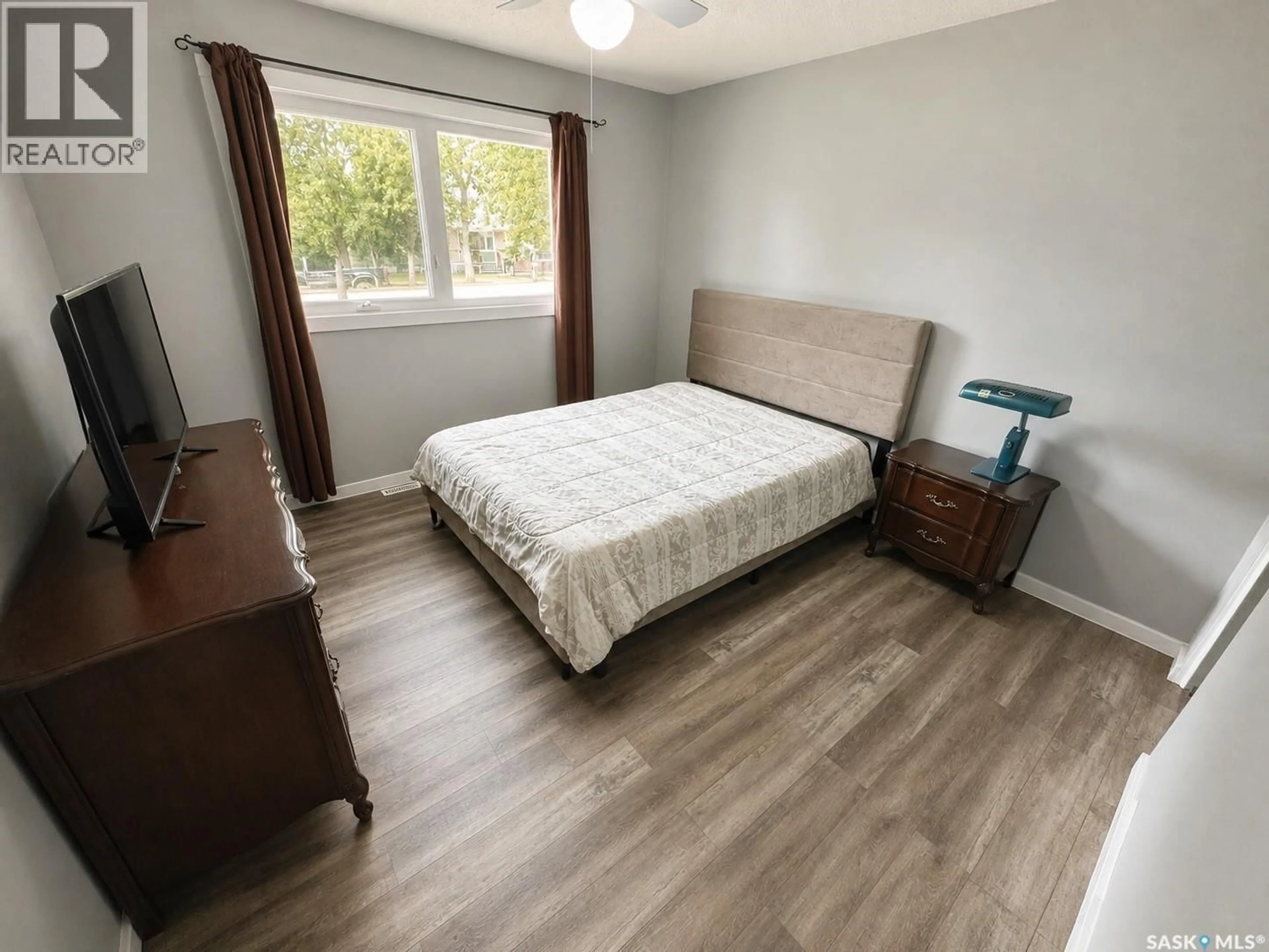 A pic of a room for 812 3RD STREET, Weyburn Saskatchewan S4H2E6