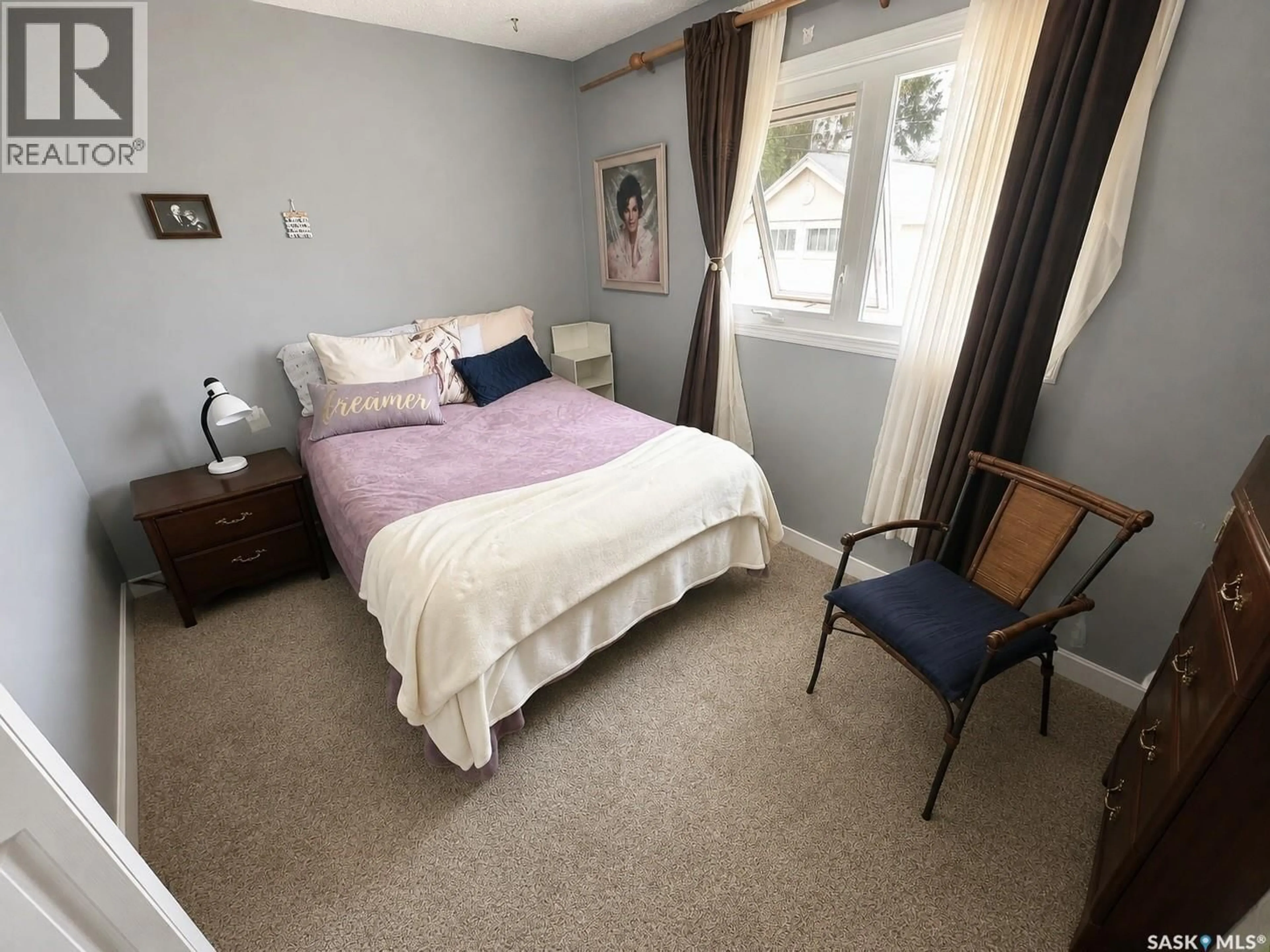 A pic of a room for 812 3RD STREET, Weyburn Saskatchewan S4H2E6
