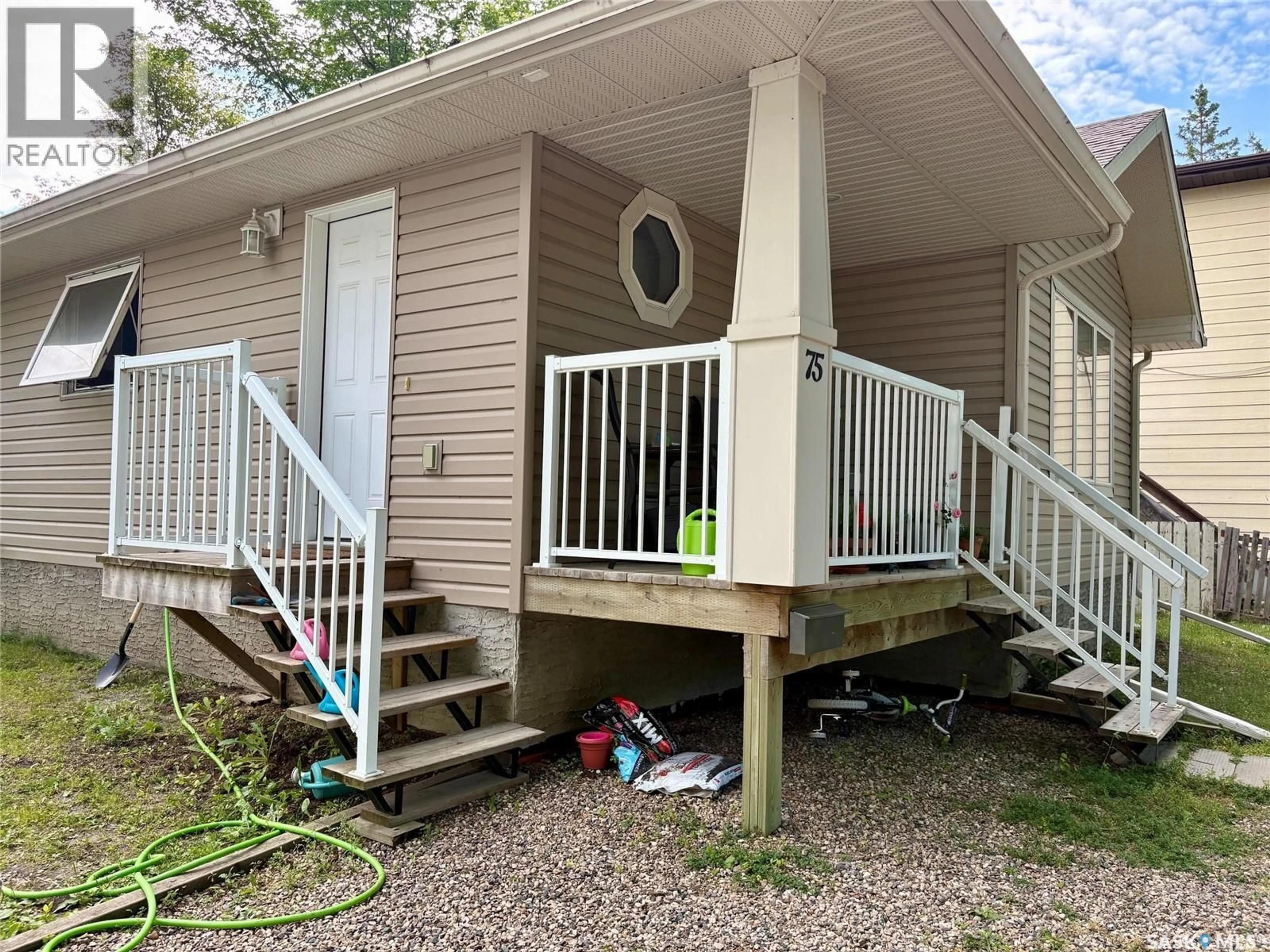 Home with vinyl exterior material, unknown for 75 AGRICULTURAL AVENUE, Yorkton Saskatchewan S3N1S2