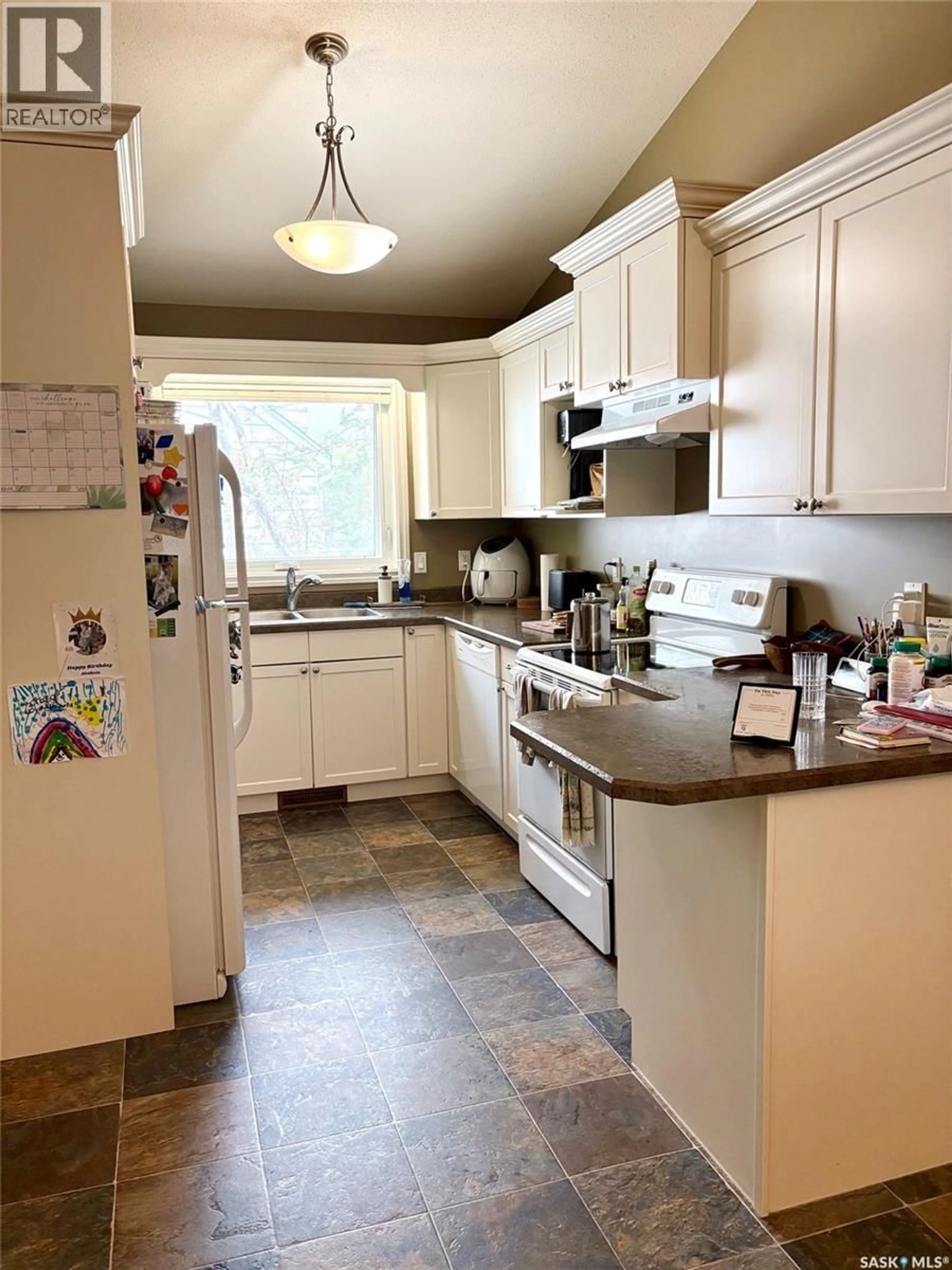 Standard kitchen, ceramic/tile floor for 75 AGRICULTURAL AVENUE, Yorkton Saskatchewan S3N1S2