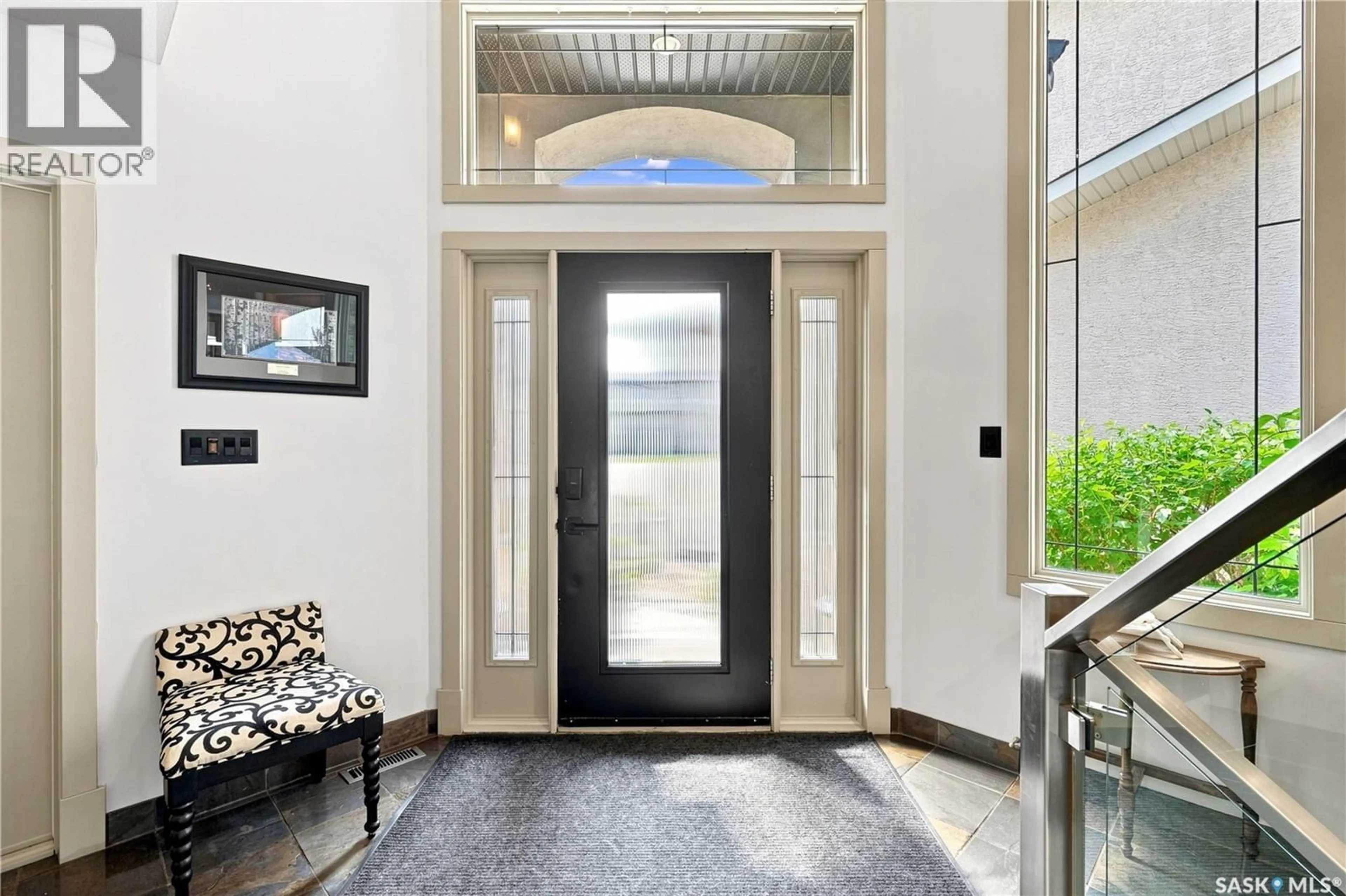Indoor entryway for 2786 SUNNINGHILL CRESCENT, Regina Saskatchewan S4V0N7
