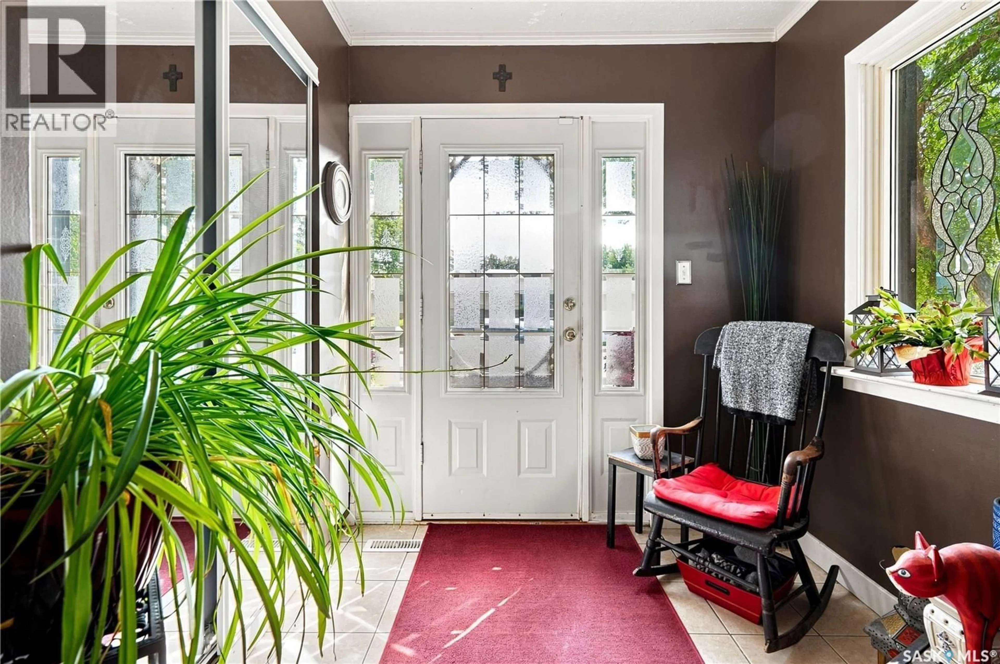 Indoor entryway for 4828 8TH AVENUE, Regina Saskatchewan S4T0V9