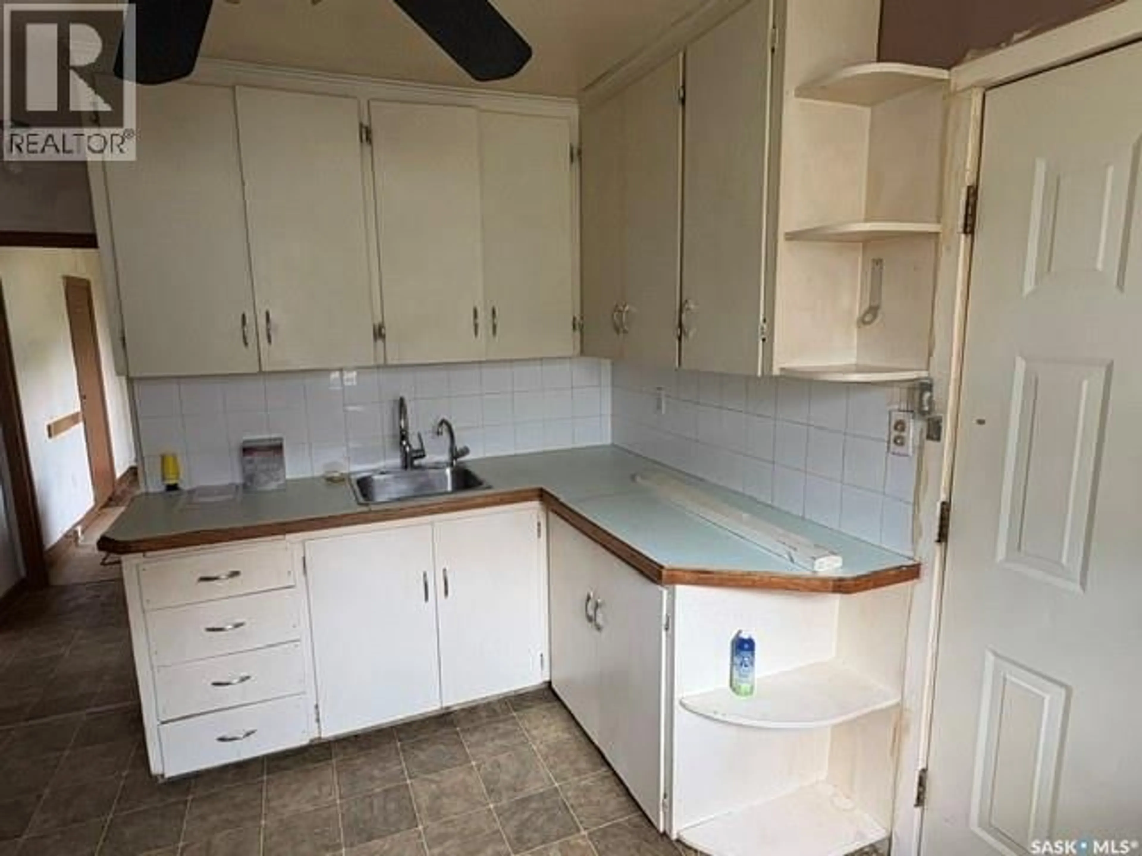 Standard kitchen, unknown for 771 PRINCESS STREET, Regina Saskatchewan S4R5T1