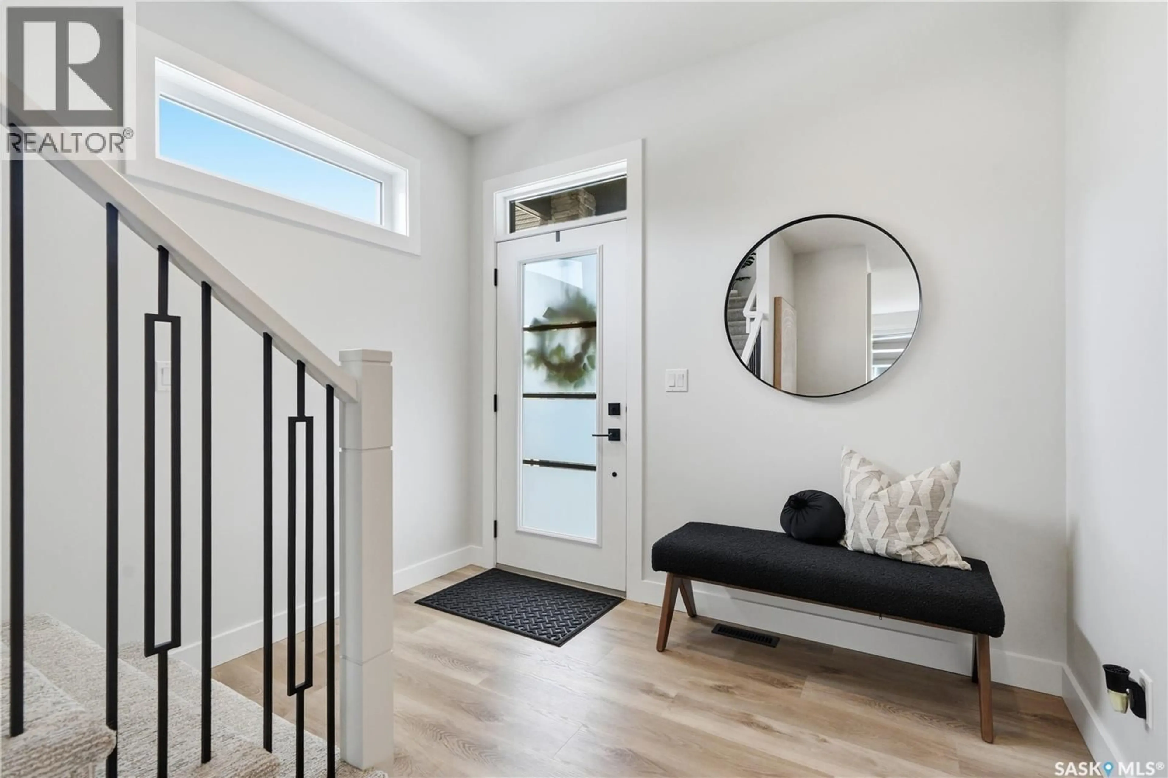 Indoor entryway for 246 PRASAD MANOR, Saskatoon Saskatchewan S7V1L4