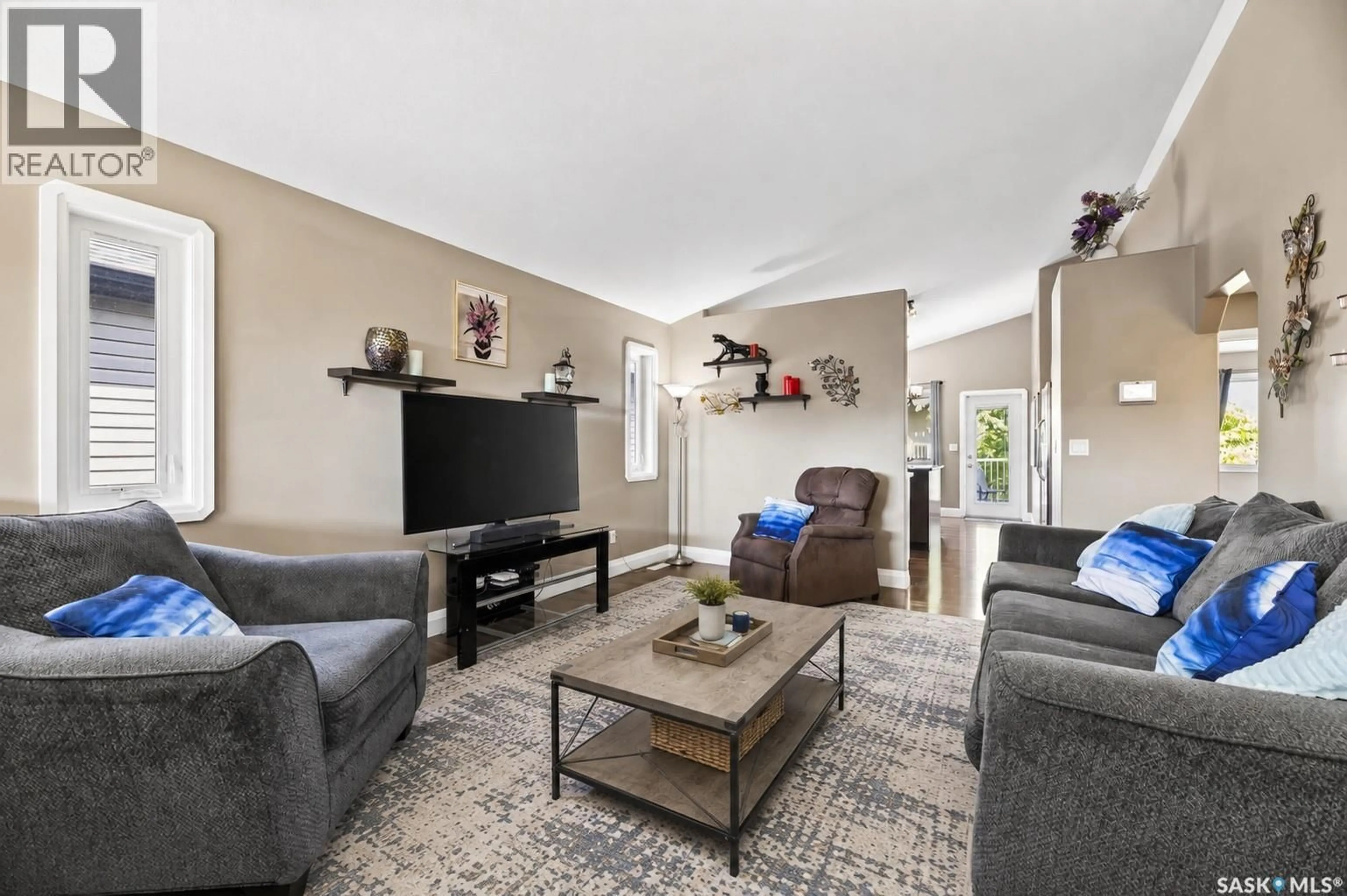 Living room with furniture, unknown for 1114 HARGREAVES WAY, Saskatoon Saskatchewan S7R0H2