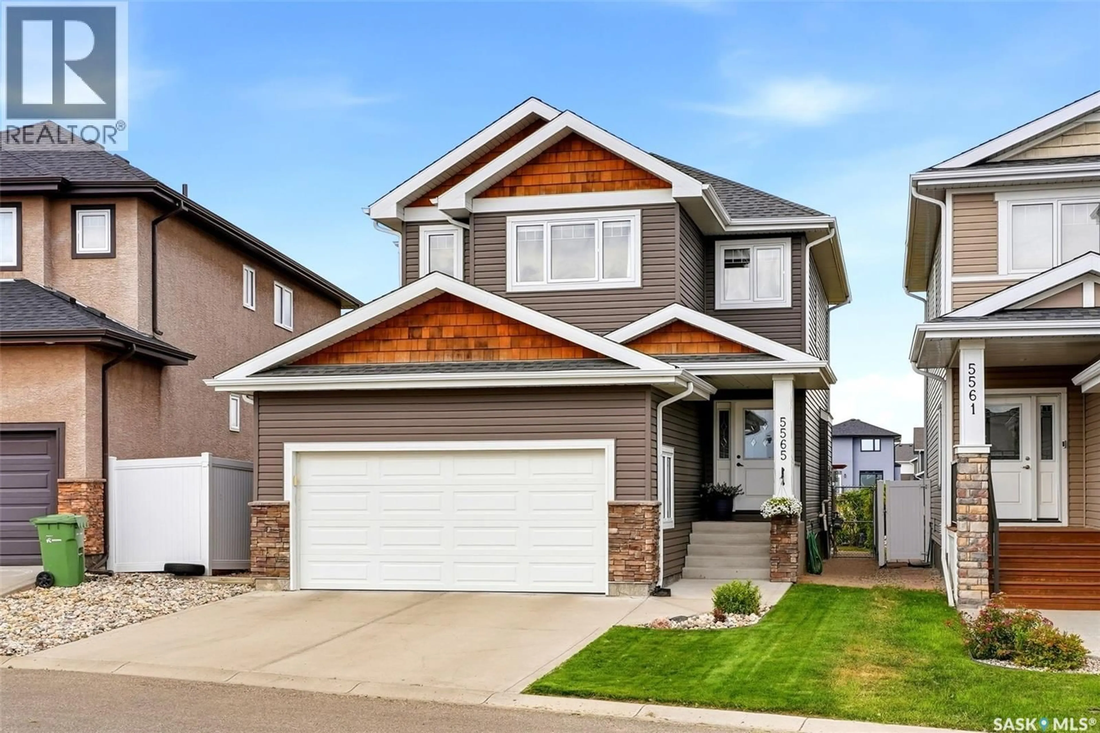 Home with vinyl exterior material, street for 5565 NORSEMAN CRESCENT, Regina Saskatchewan S4W0J8