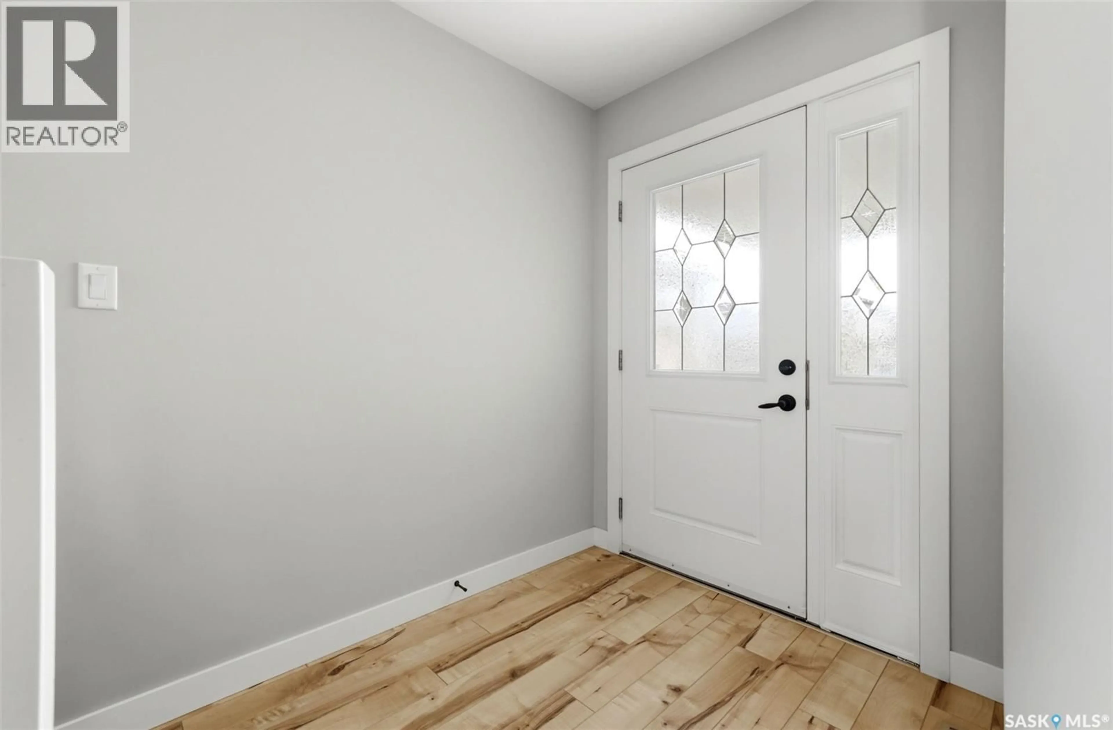 Indoor entryway for 5565 NORSEMAN CRESCENT, Regina Saskatchewan S4W0J8