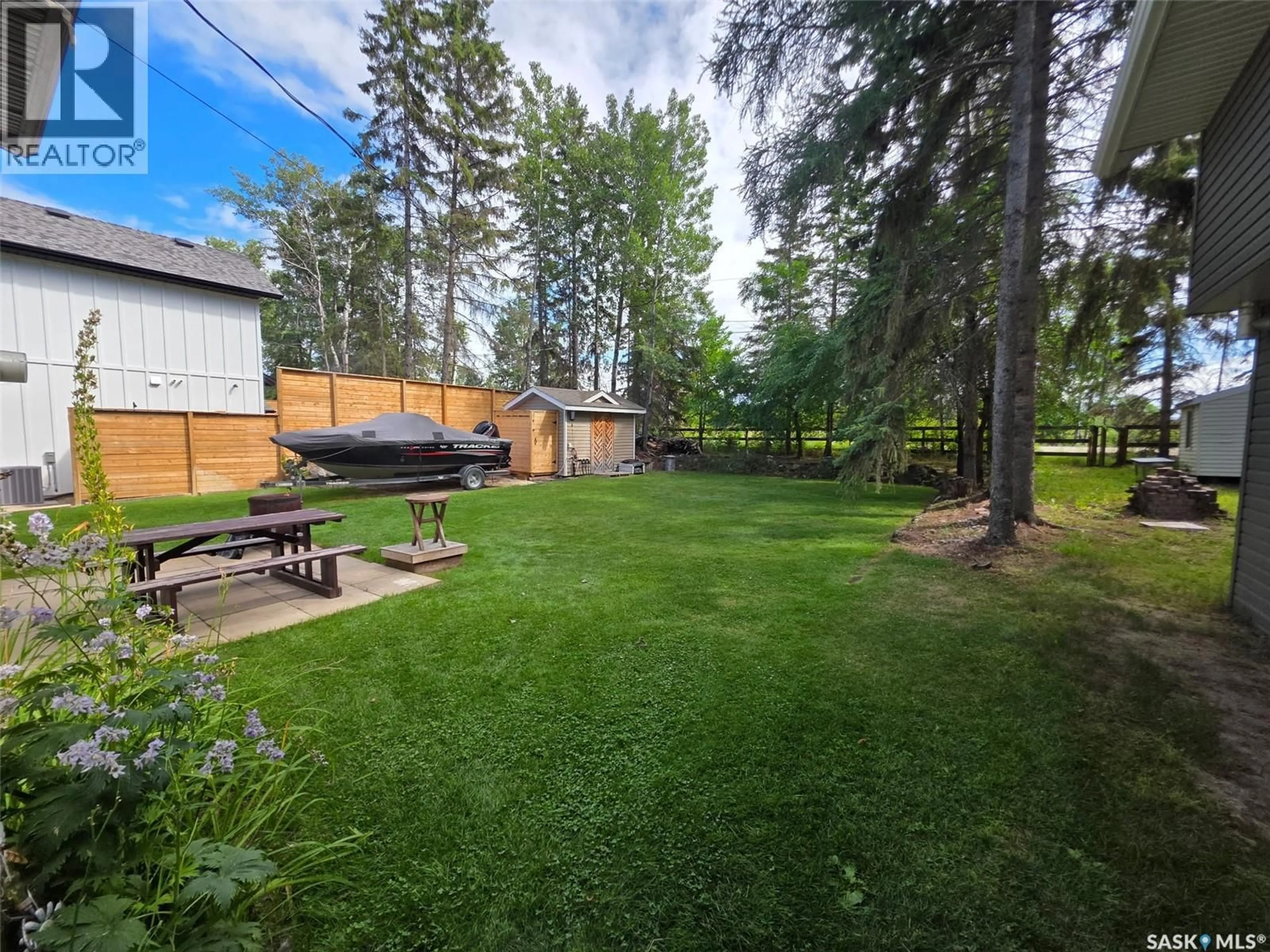Patio, forest/trees view for 14 LAKESHORE DRIVE, Candle Lake Saskatchewan S0J3E0