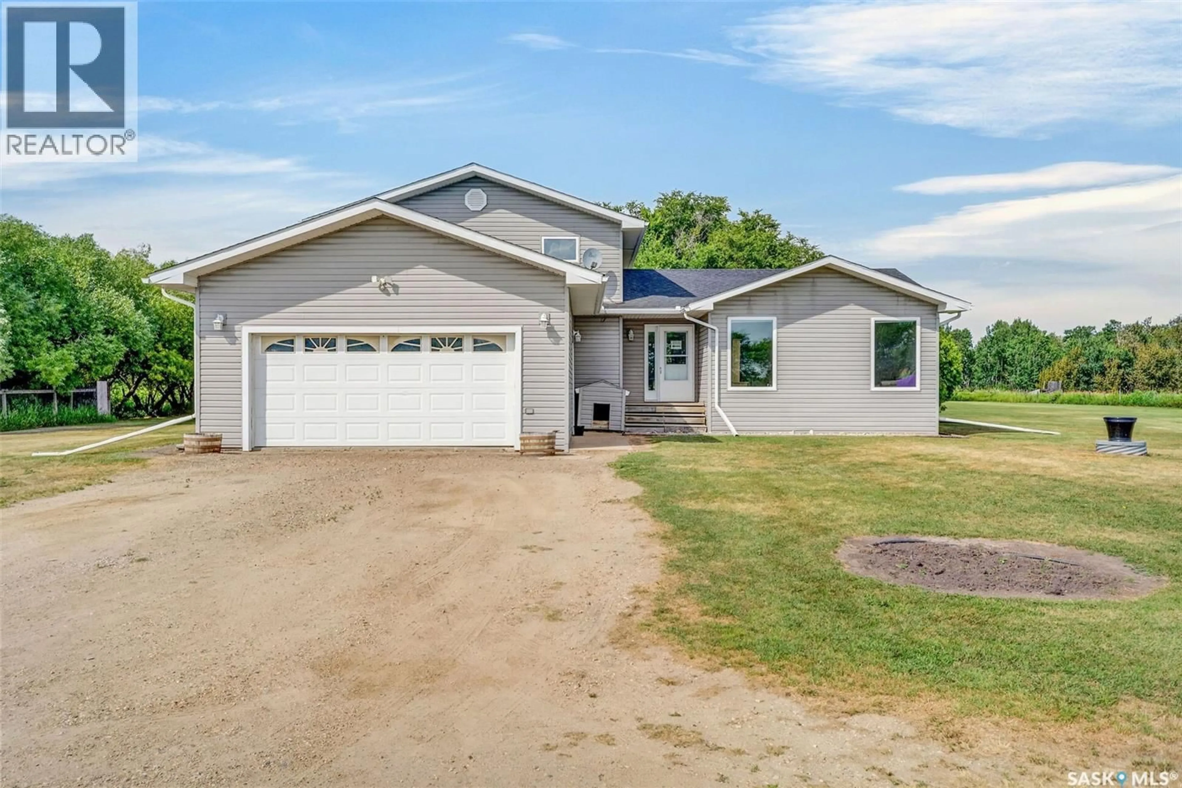 Home with vinyl exterior material, street for SEIDLE ACREAGE, Lakeside Rm No. 338 Saskatchewan S0K4V0