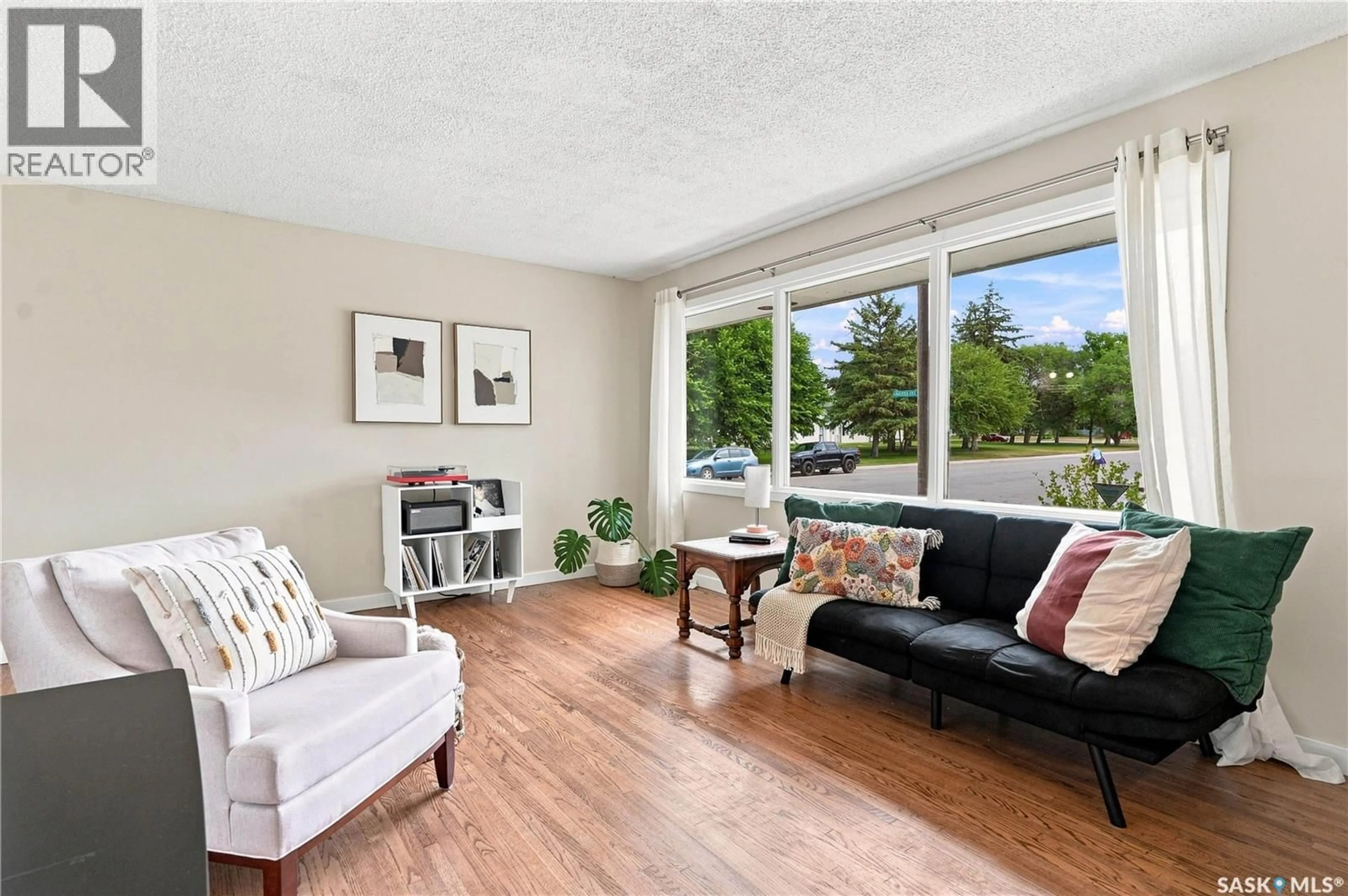 Living room with furniture, unknown for 2302 HANOVER AVENUE, Saskatoon Saskatchewan S7J1E6