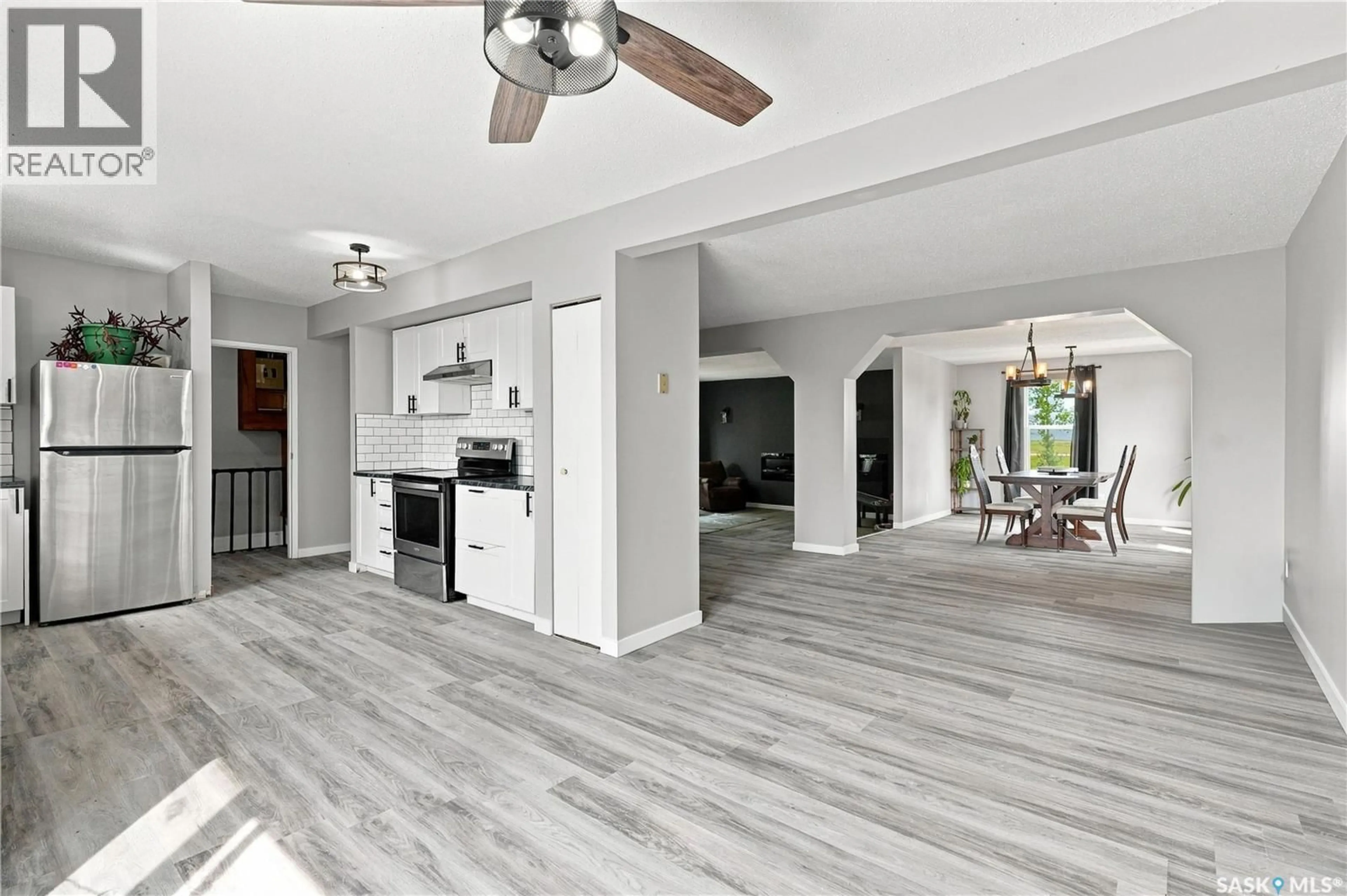 Open concept kitchen, unknown for PERRON ACREAGE, Reford Rm No. 379 Saskatchewan S0K4W0