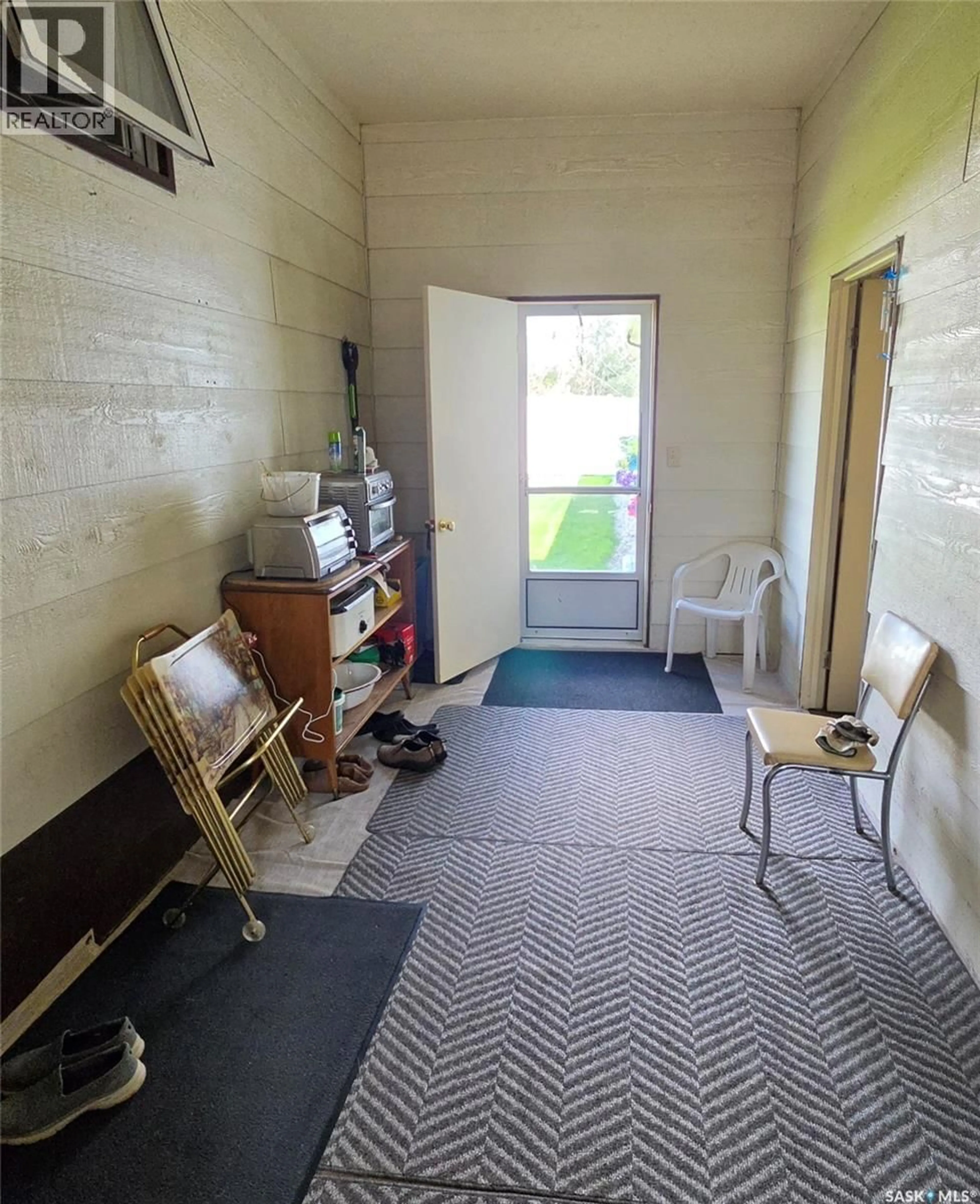 Indoor entryway for 425 COROFIN CRESCENT, Sturgis Saskatchewan S0A4A0