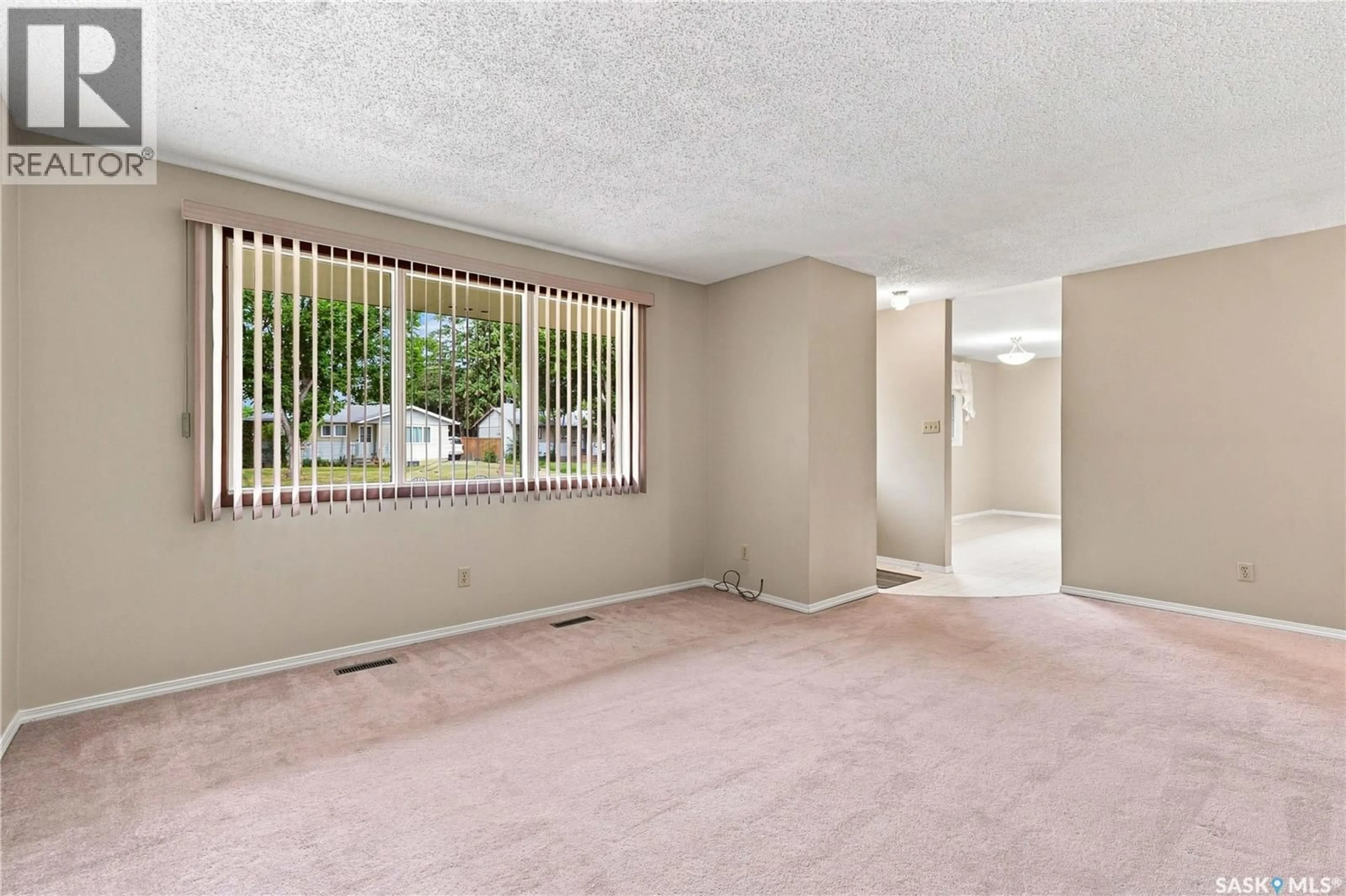 A pic of a room for 1813 RICHARDSON ROAD, Saskatoon Saskatchewan S7L4B6