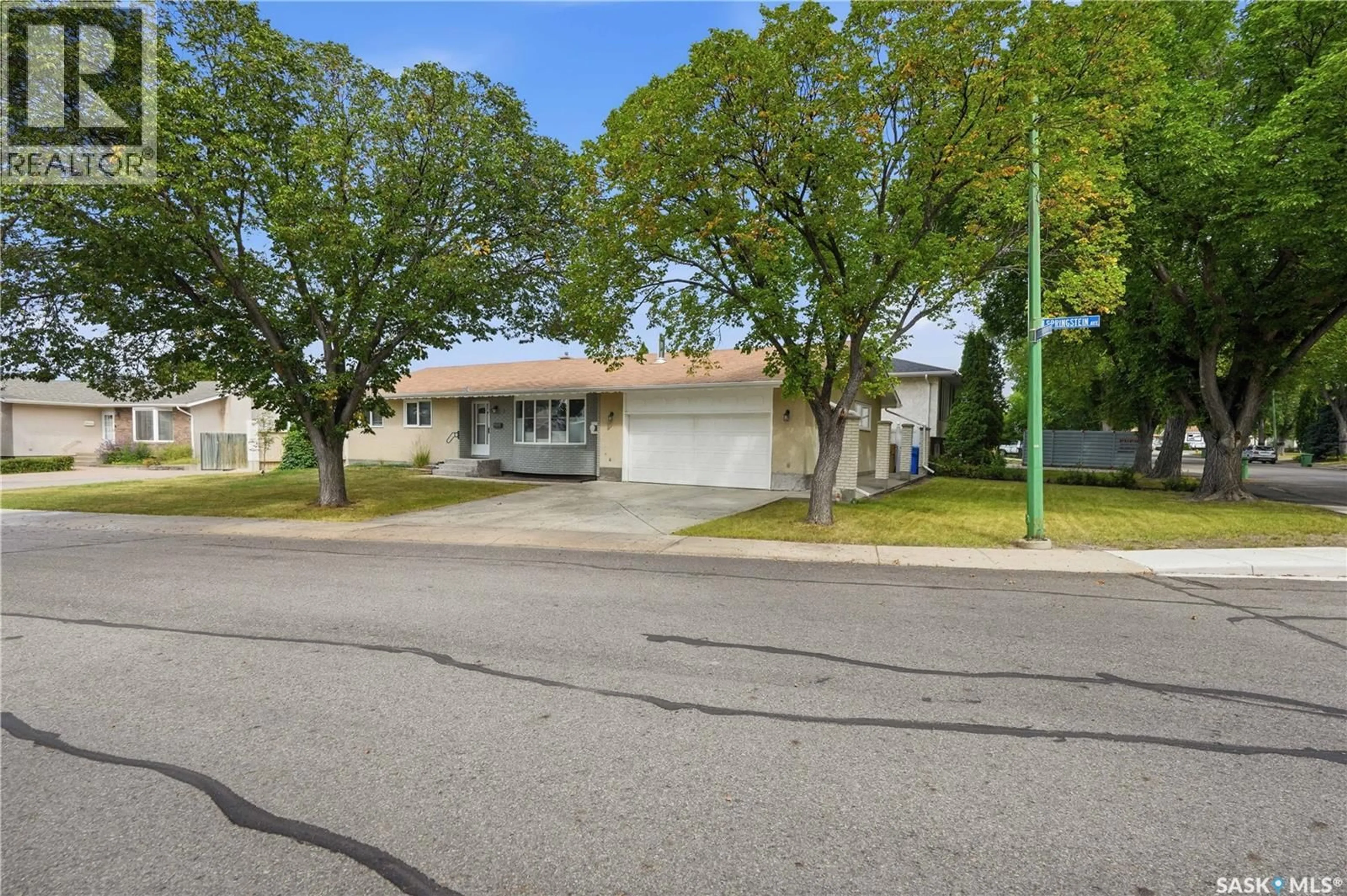 Unknown for 2 SPRINGSTEIN AVENUE, Regina Saskatchewan S4R7H7