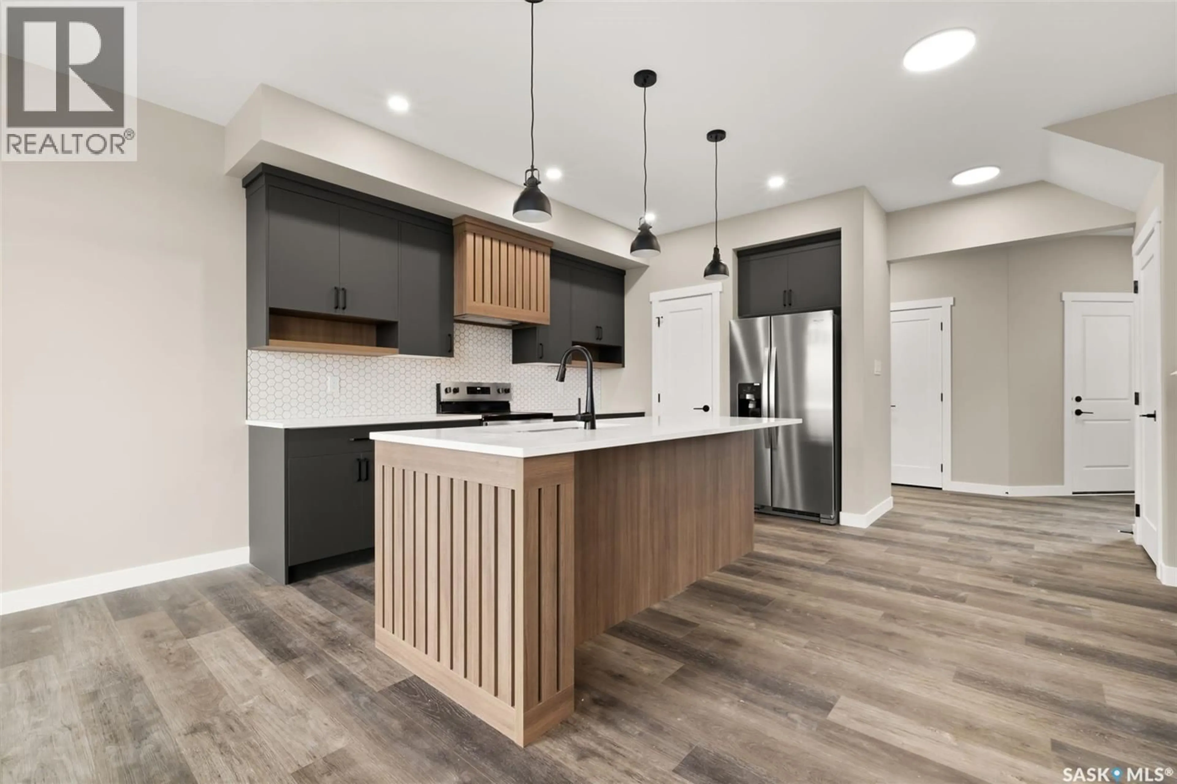 Open concept kitchen, unknown for 2958 DUMONT WAY, Regina Saskatchewan S4V4E4